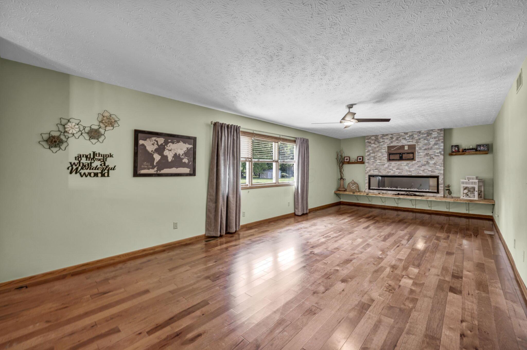 105 Opal Lane Property Photo 15