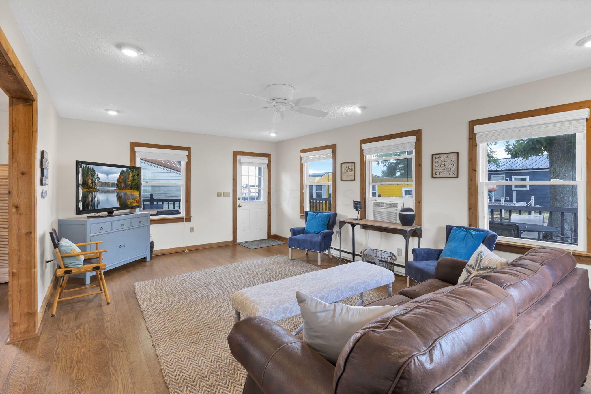 13957 Custers Point Road Ne Property Photo 7