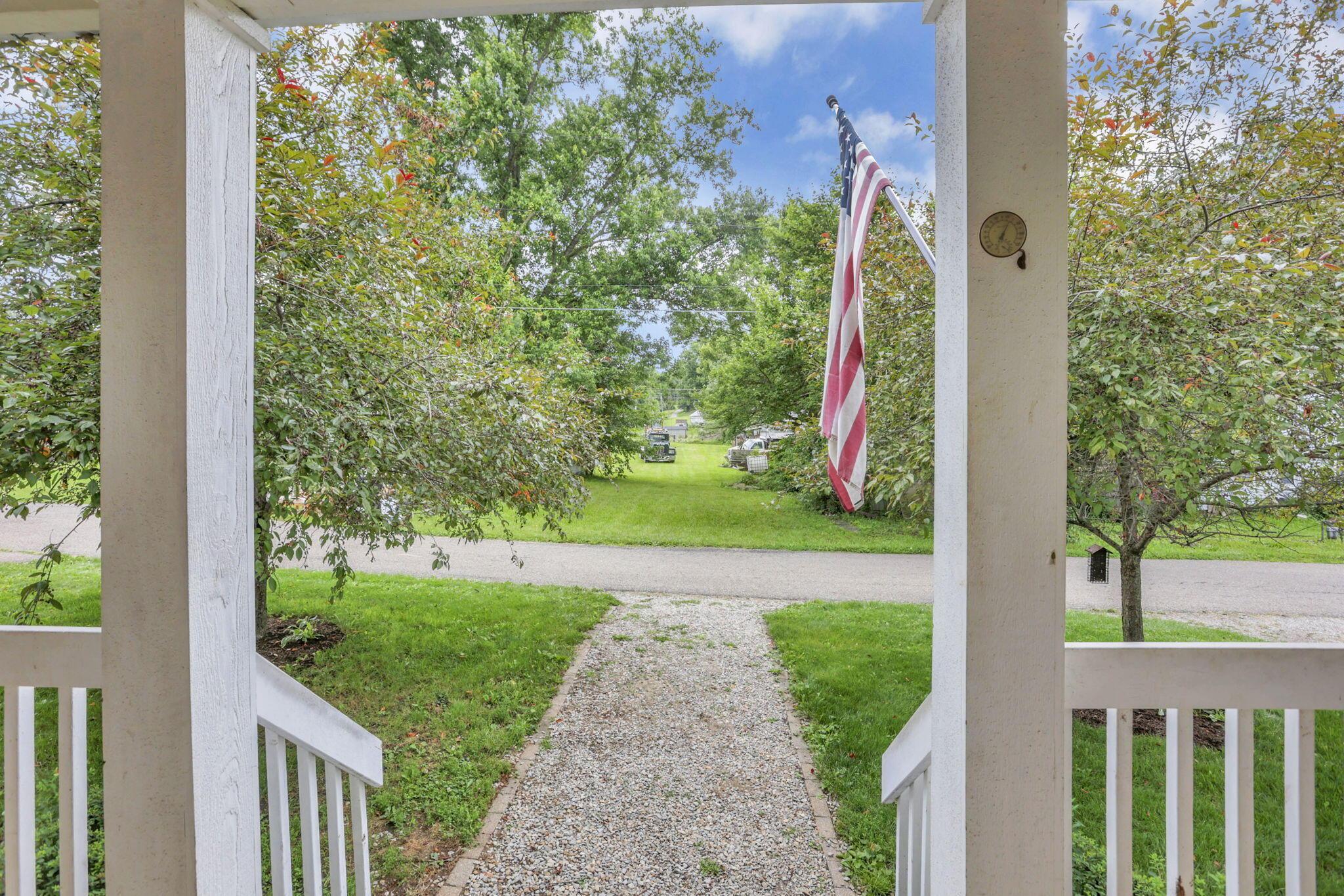 10256 4th Street Property Photo 6