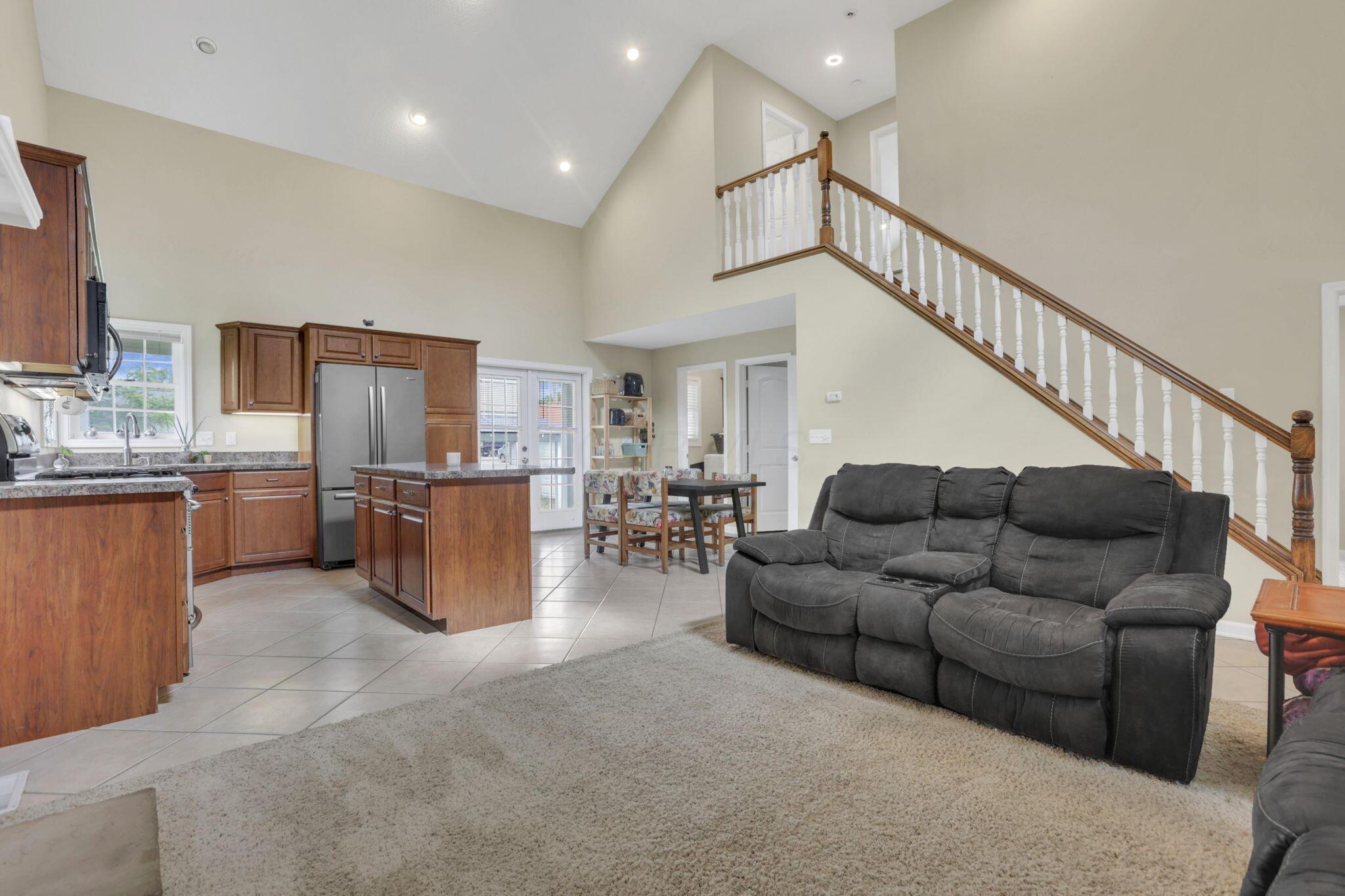 10256 4th Street Property Photo 14