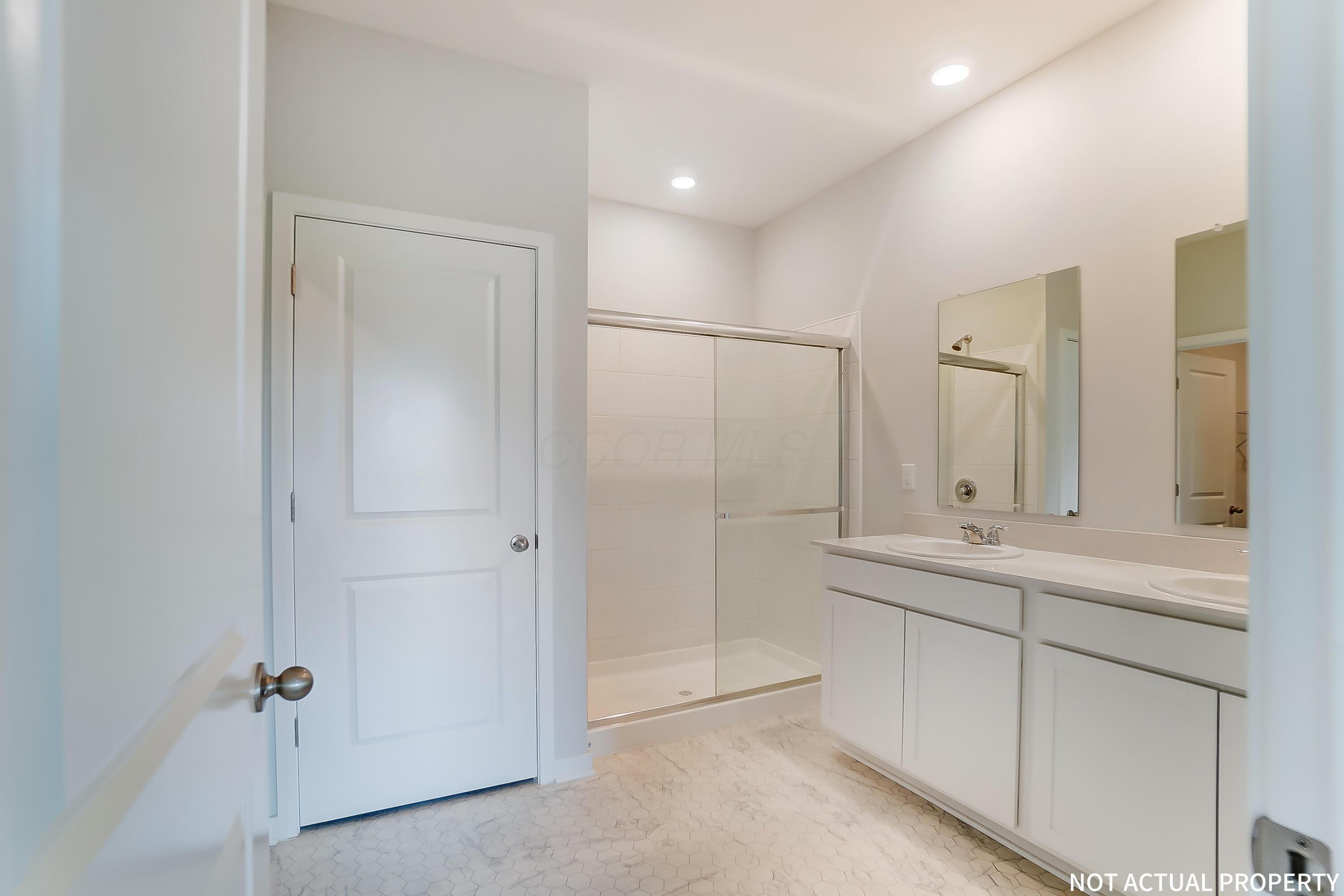 1129 Sherwood Loop Property Photo 10