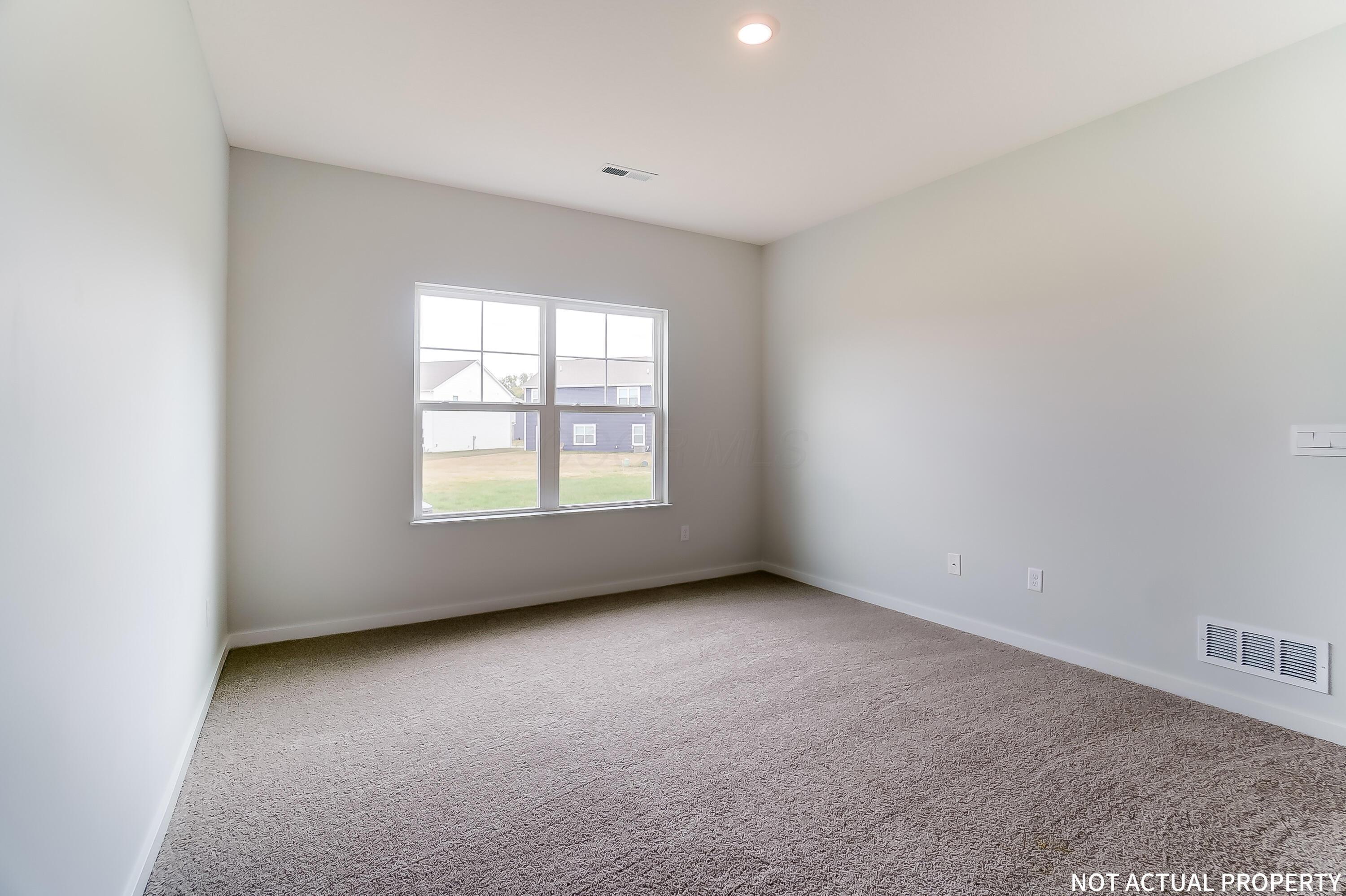 1129 Sherwood Loop Property Photo 14