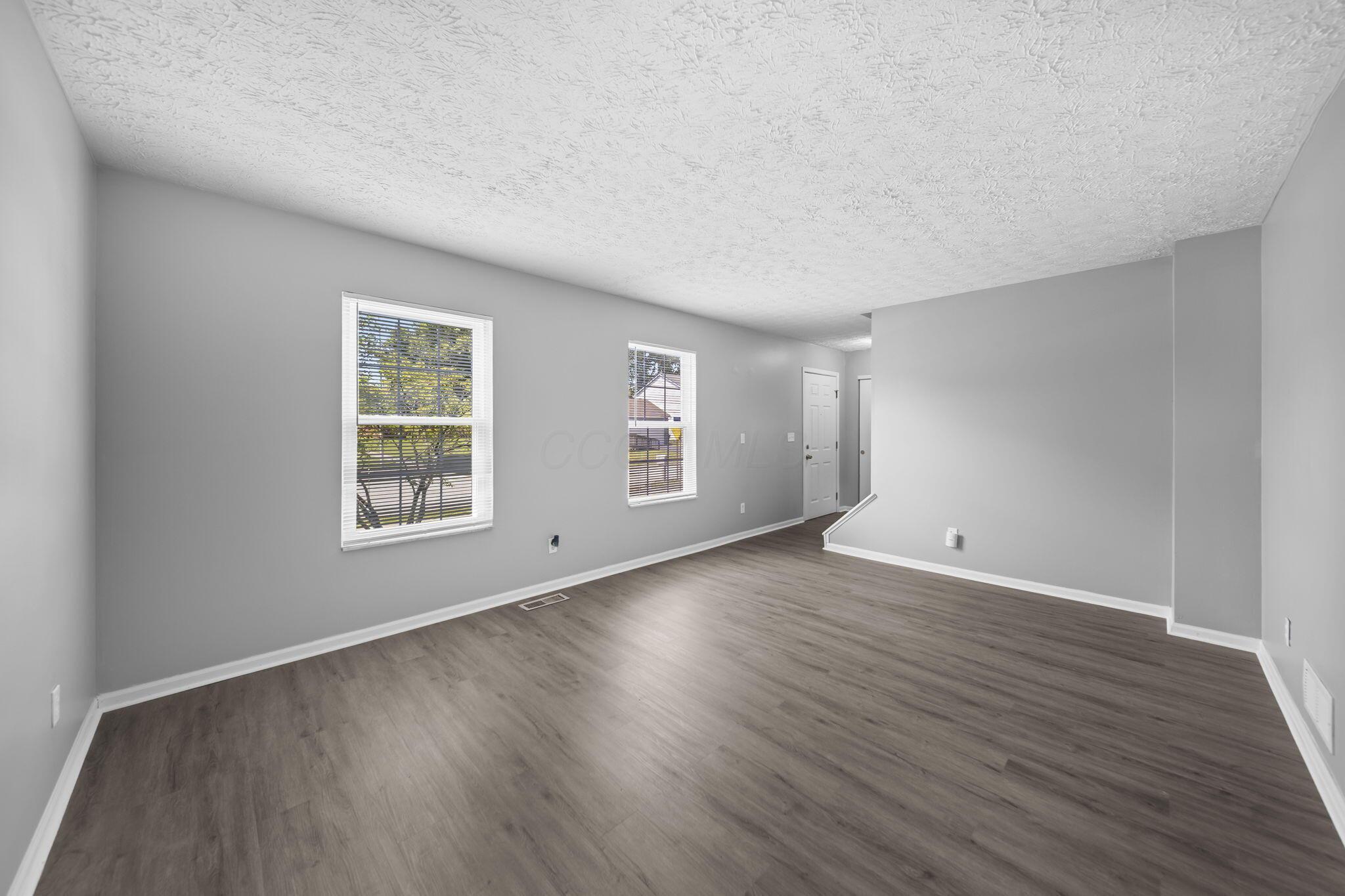 2392 Minerva Park Place Property Photo 14