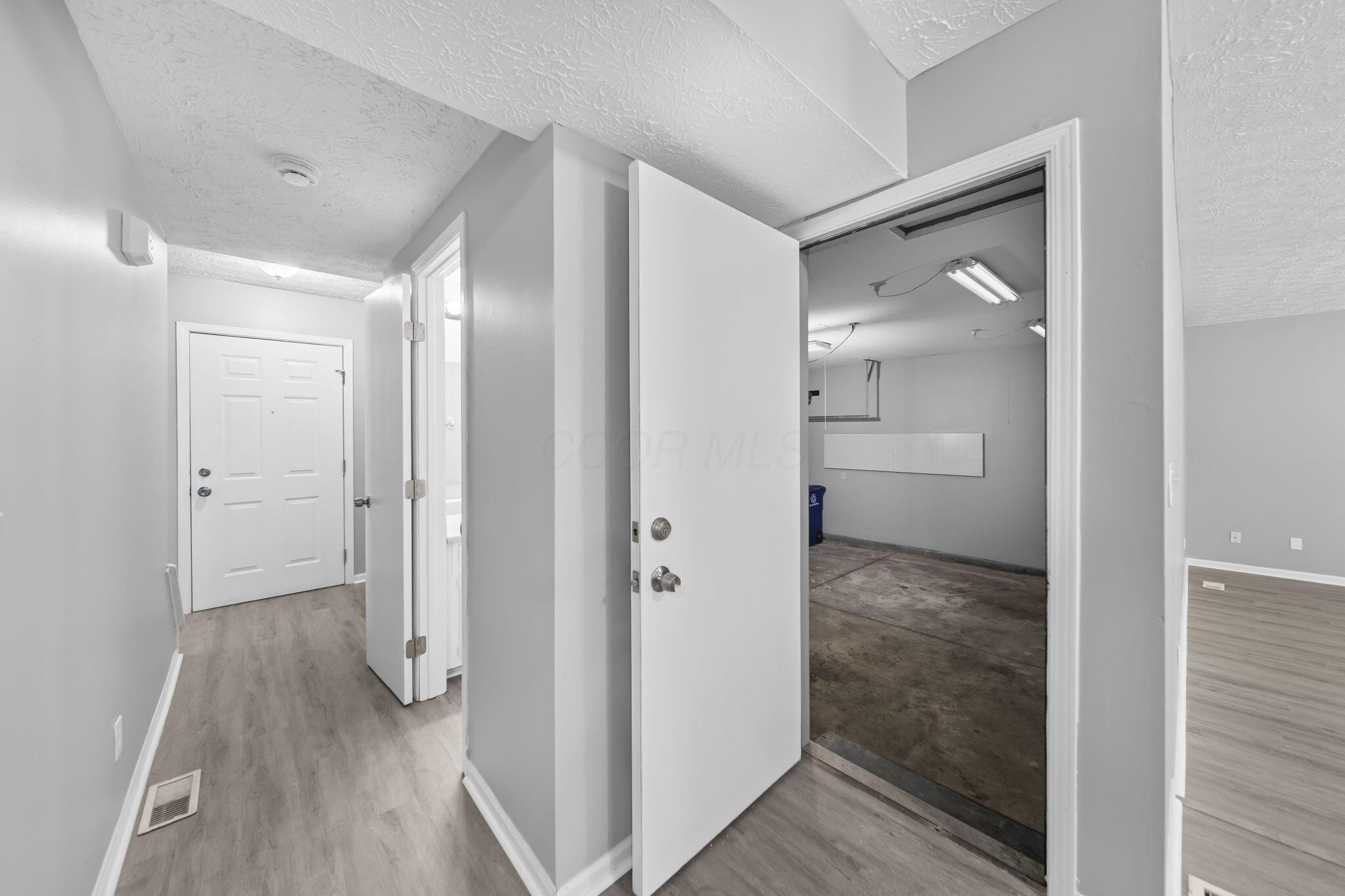 2392 Minerva Park Place Property Photo 19
