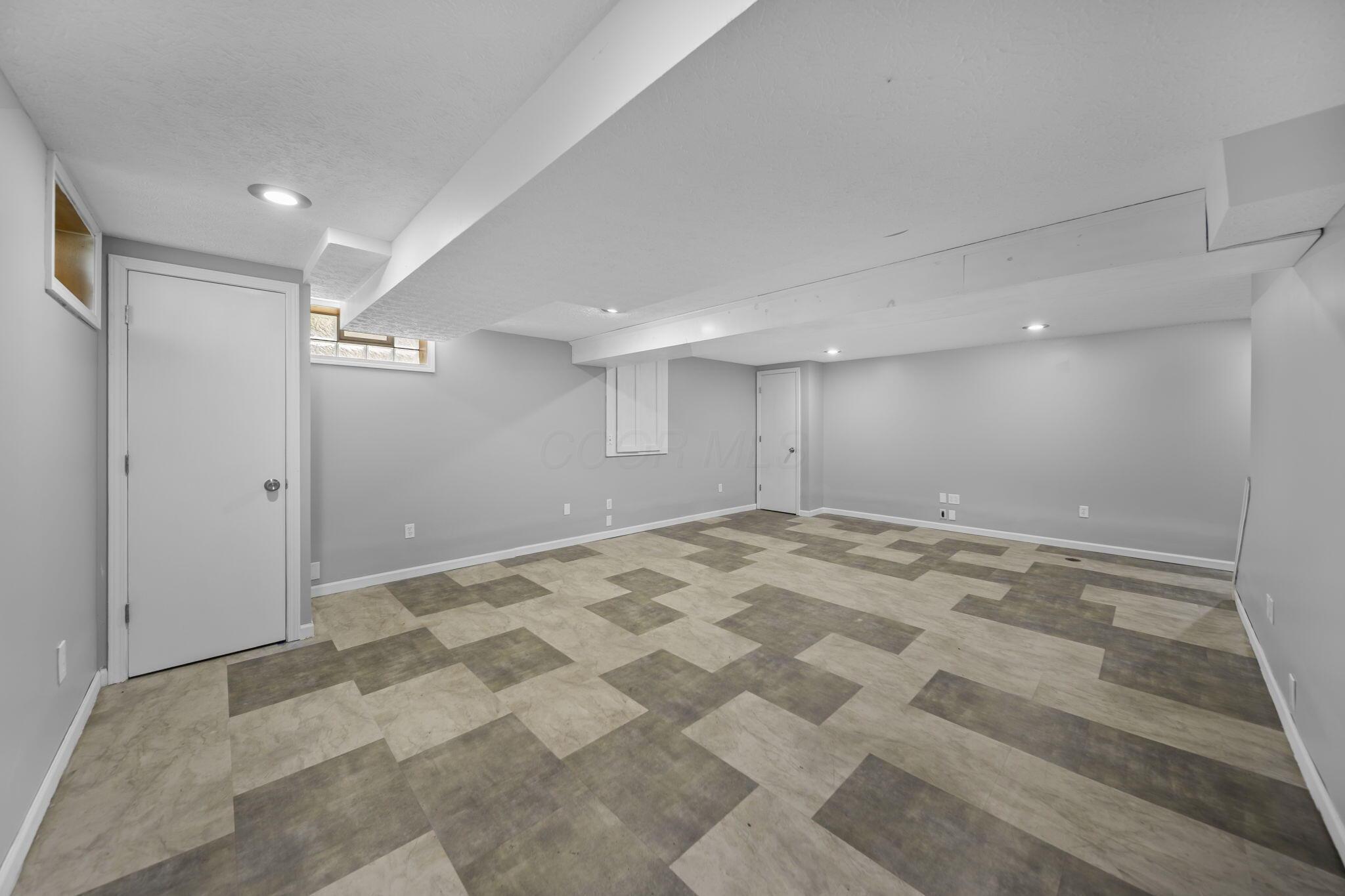2392 Minerva Park Place Property Photo 45