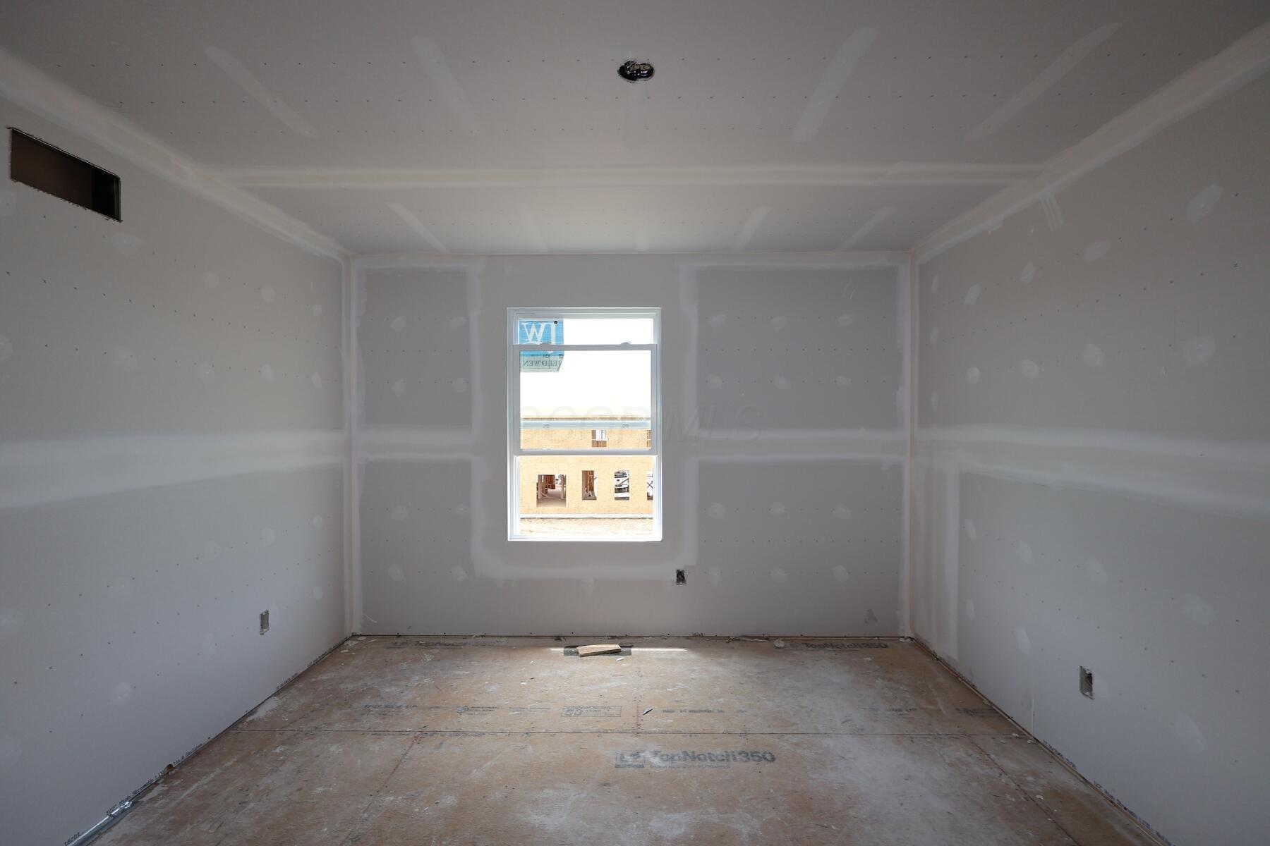 1175 Jeffrey Lane Property Photo 3