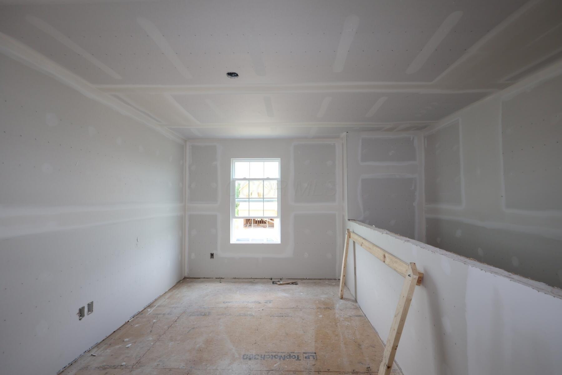 1175 Jeffrey Lane Property Photo 6