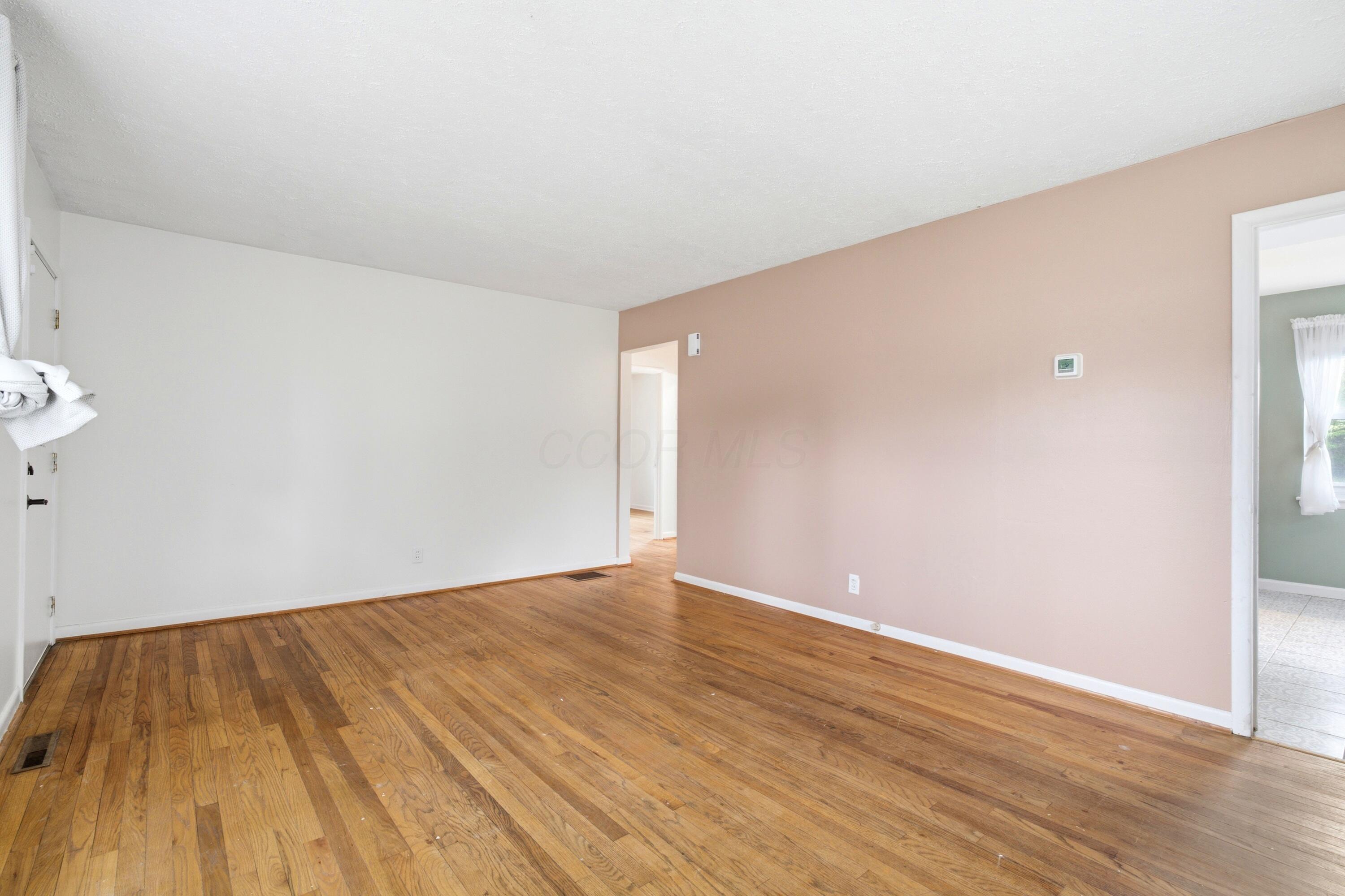 3350 Walmar Drive Property Photo 6