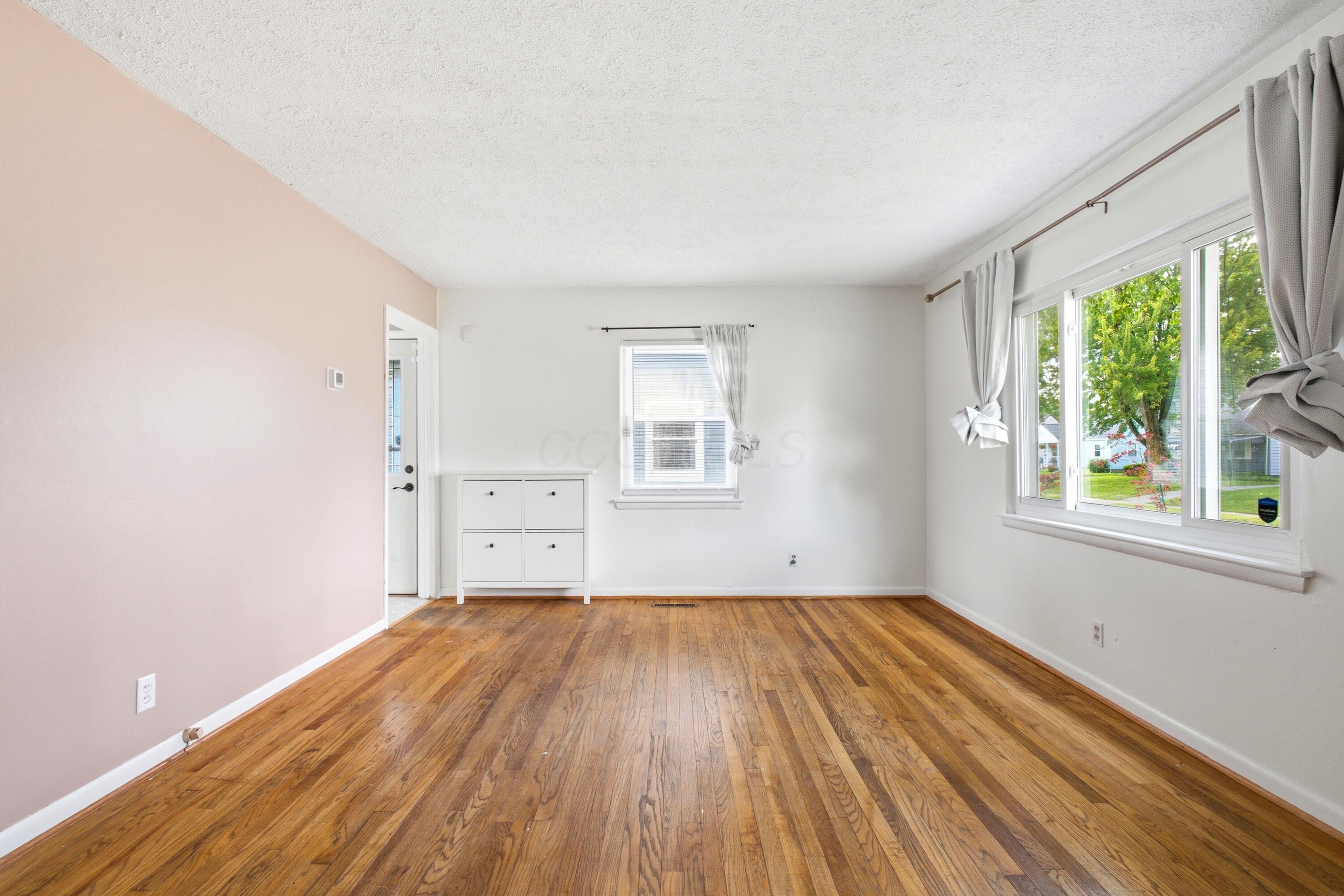 3350 Walmar Drive Property Photo 8