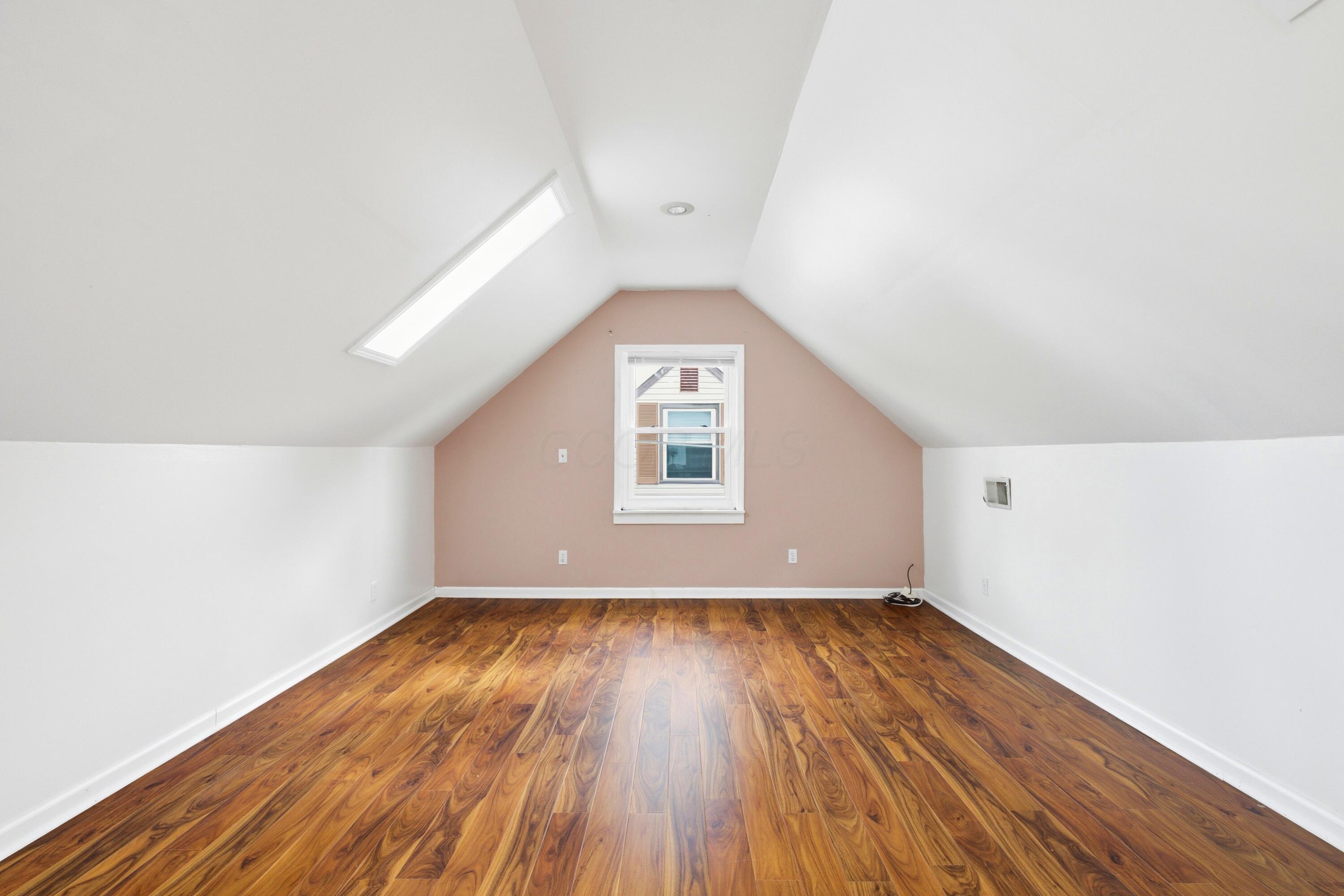 3350 Walmar Drive Property Photo 31