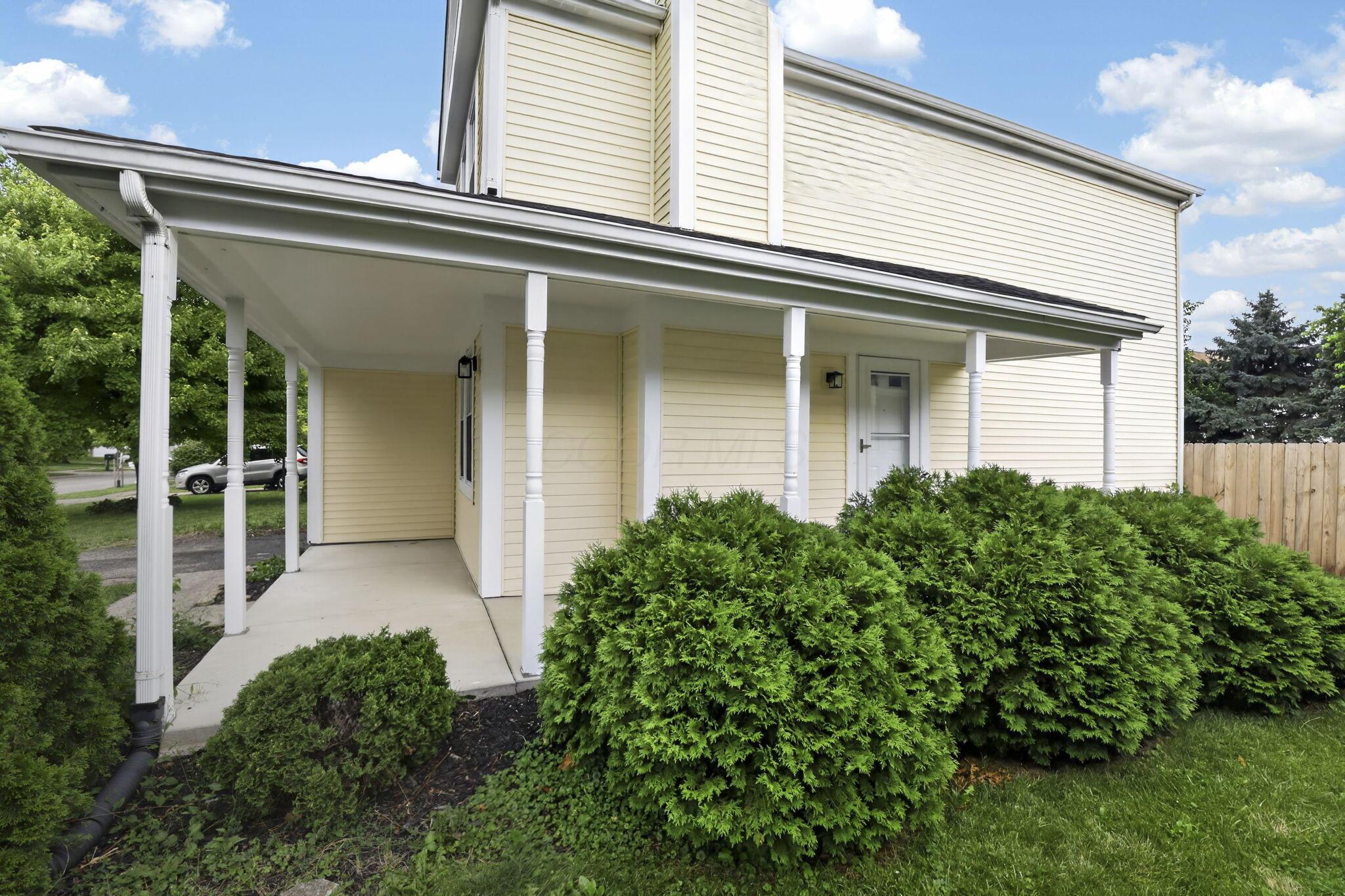2425 Dunsworth Drive Property Photo 3