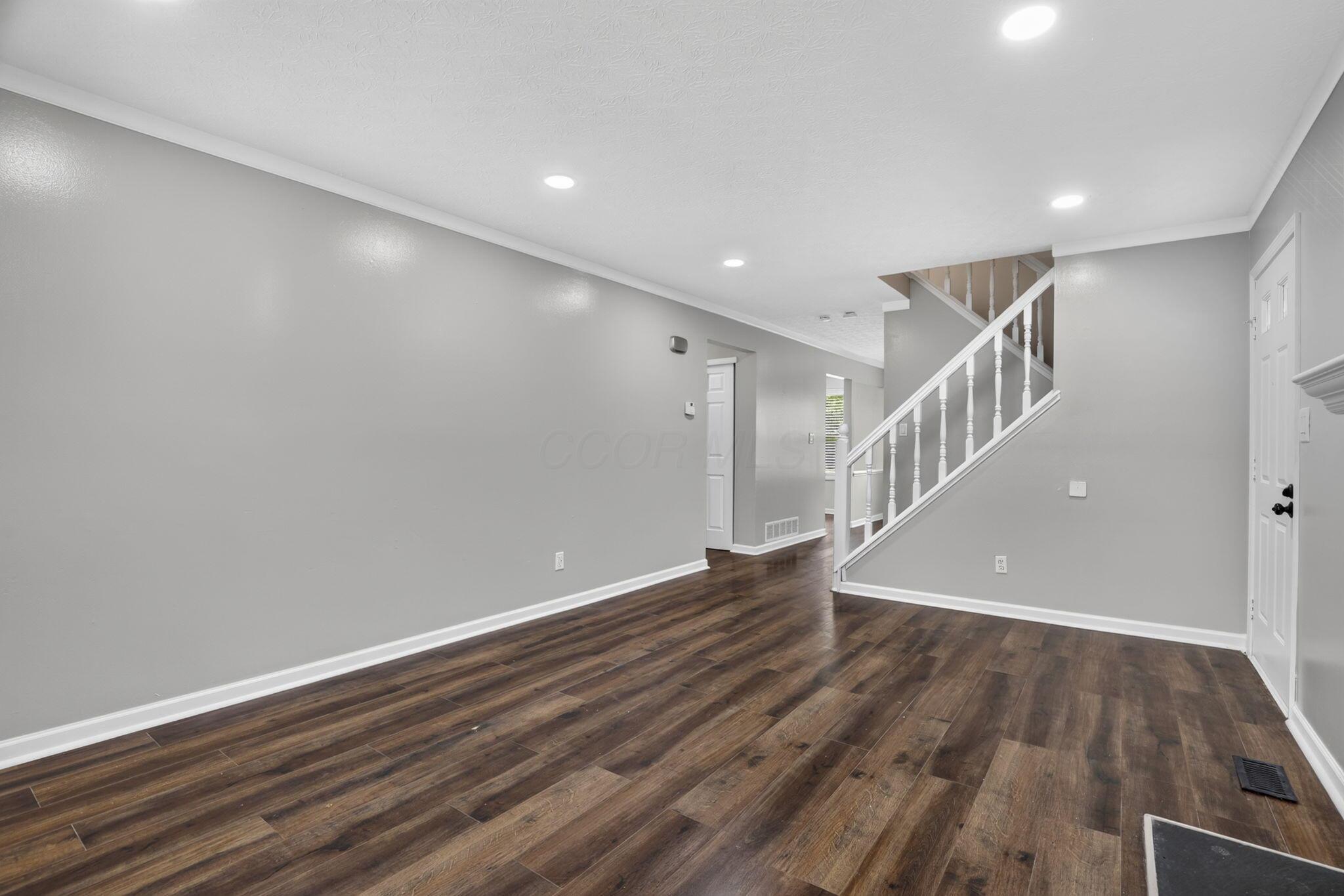 2425 Dunsworth Drive Property Photo 19