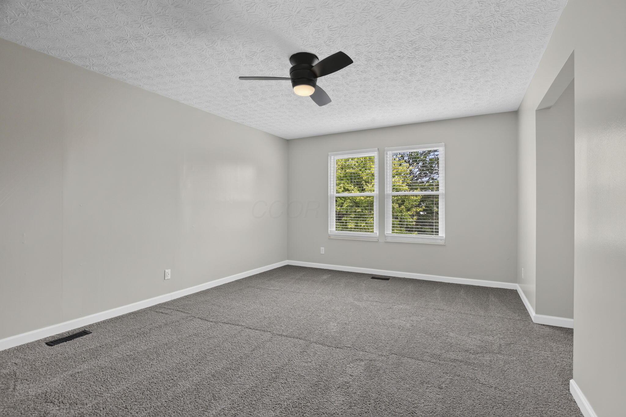 2425 Dunsworth Drive Property Photo 23