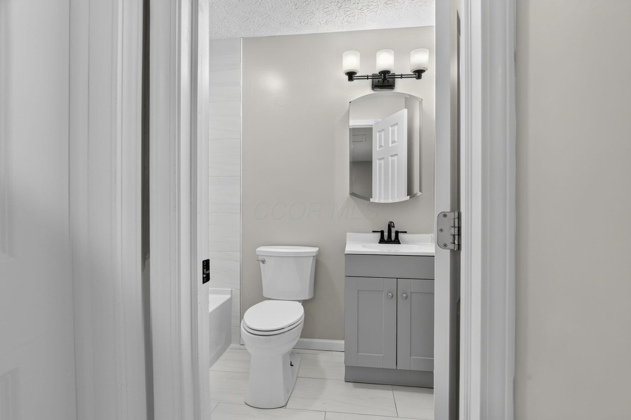 2425 Dunsworth Drive Property Photo 37