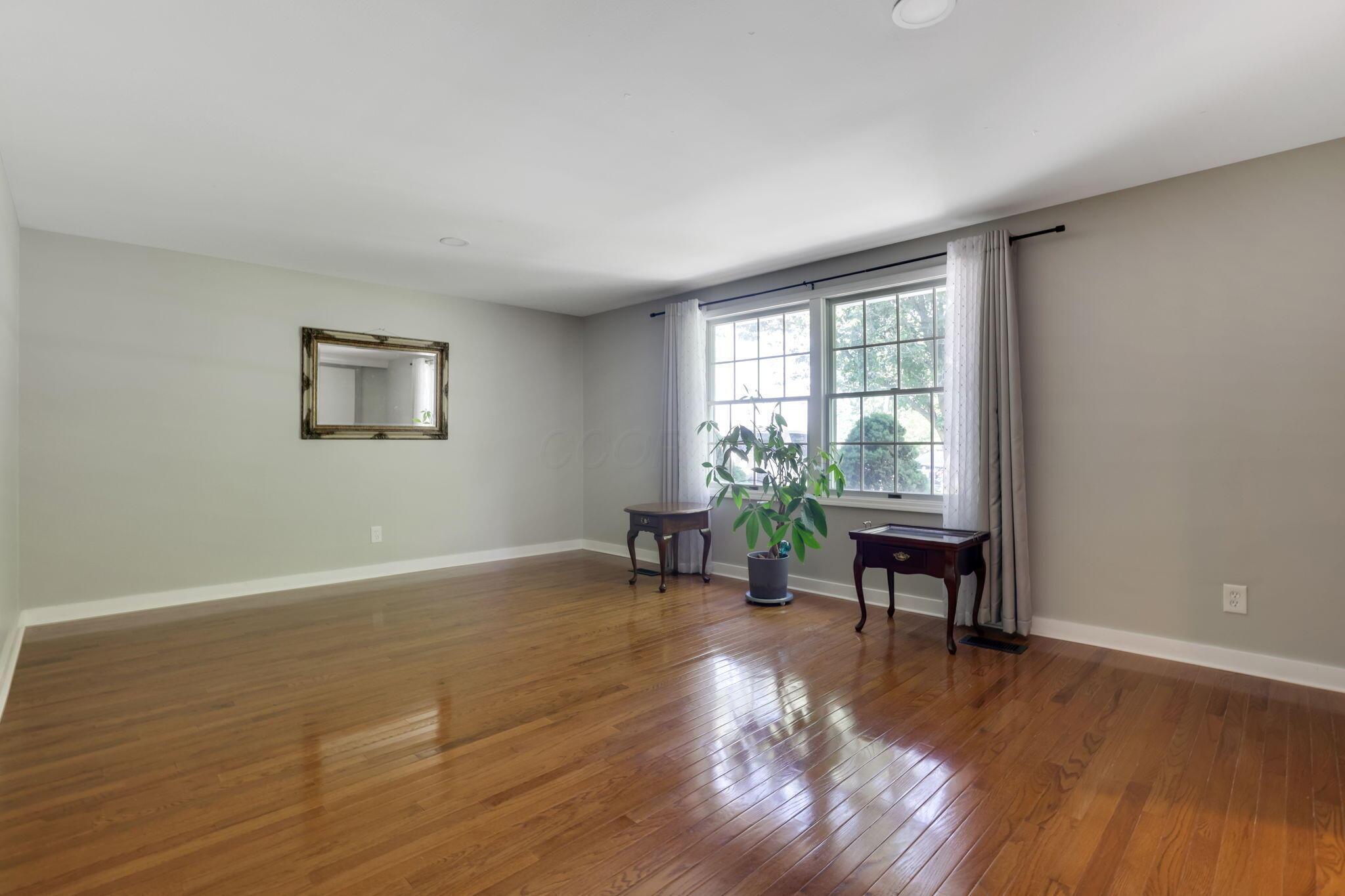 10221 Brock Road Property Photo 6