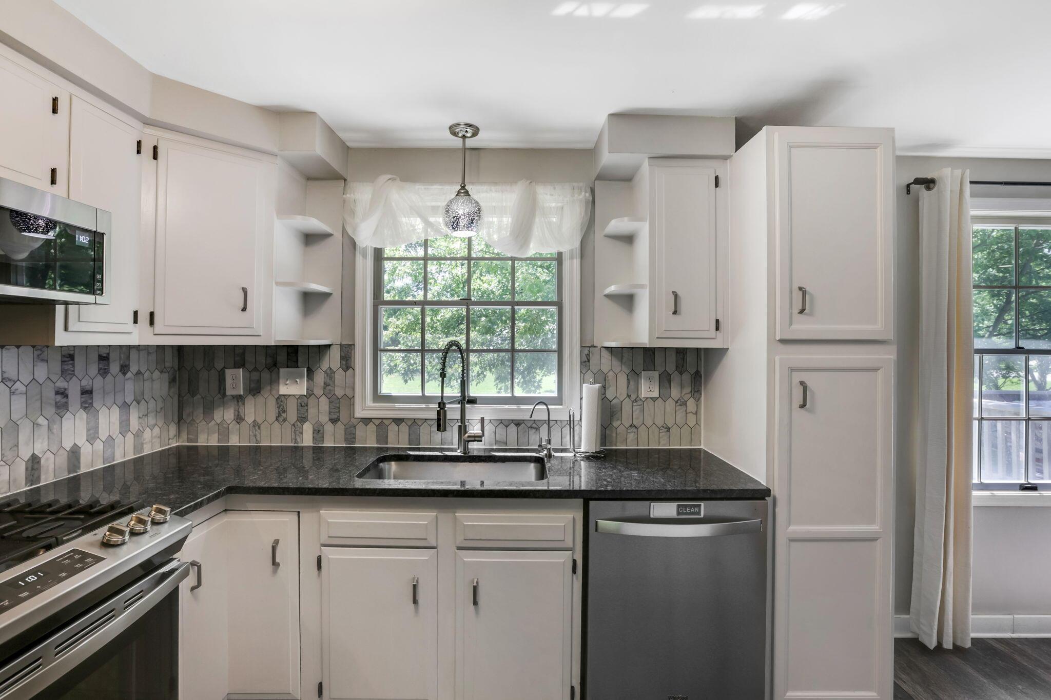 10221 Brock Road Property Photo 15