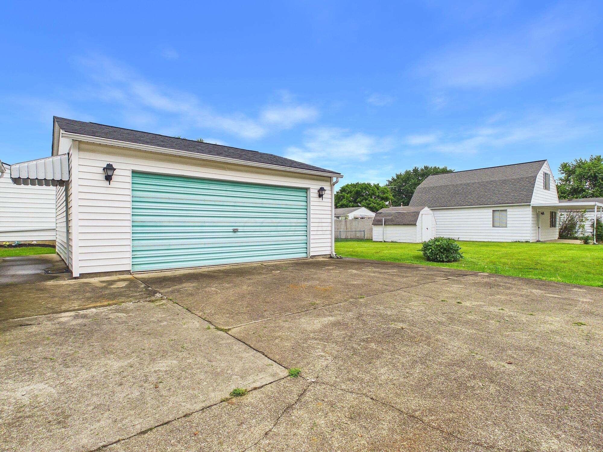 1409 Beacon Street Property Photo 3
