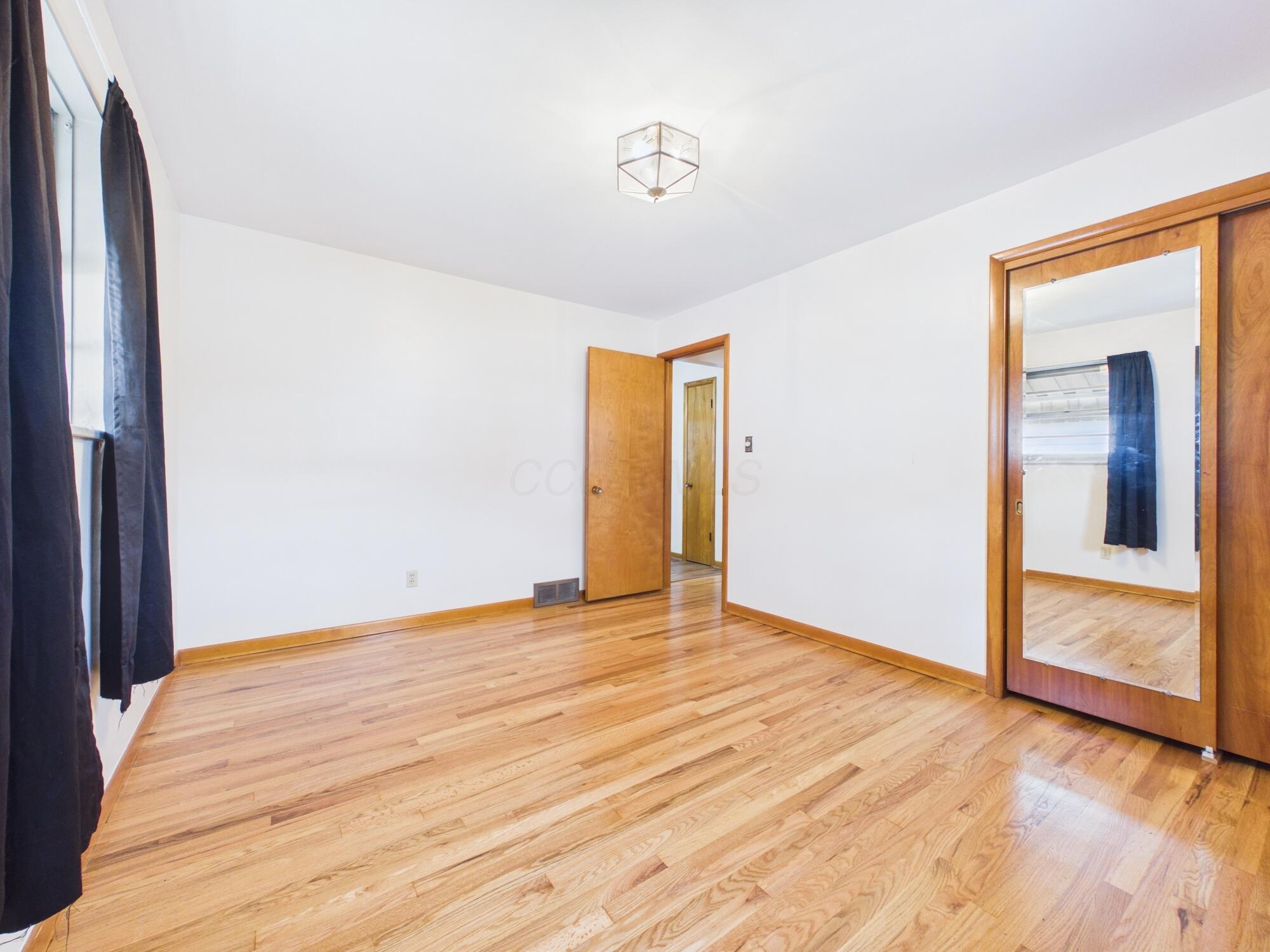 1409 Beacon Street Property Photo 13