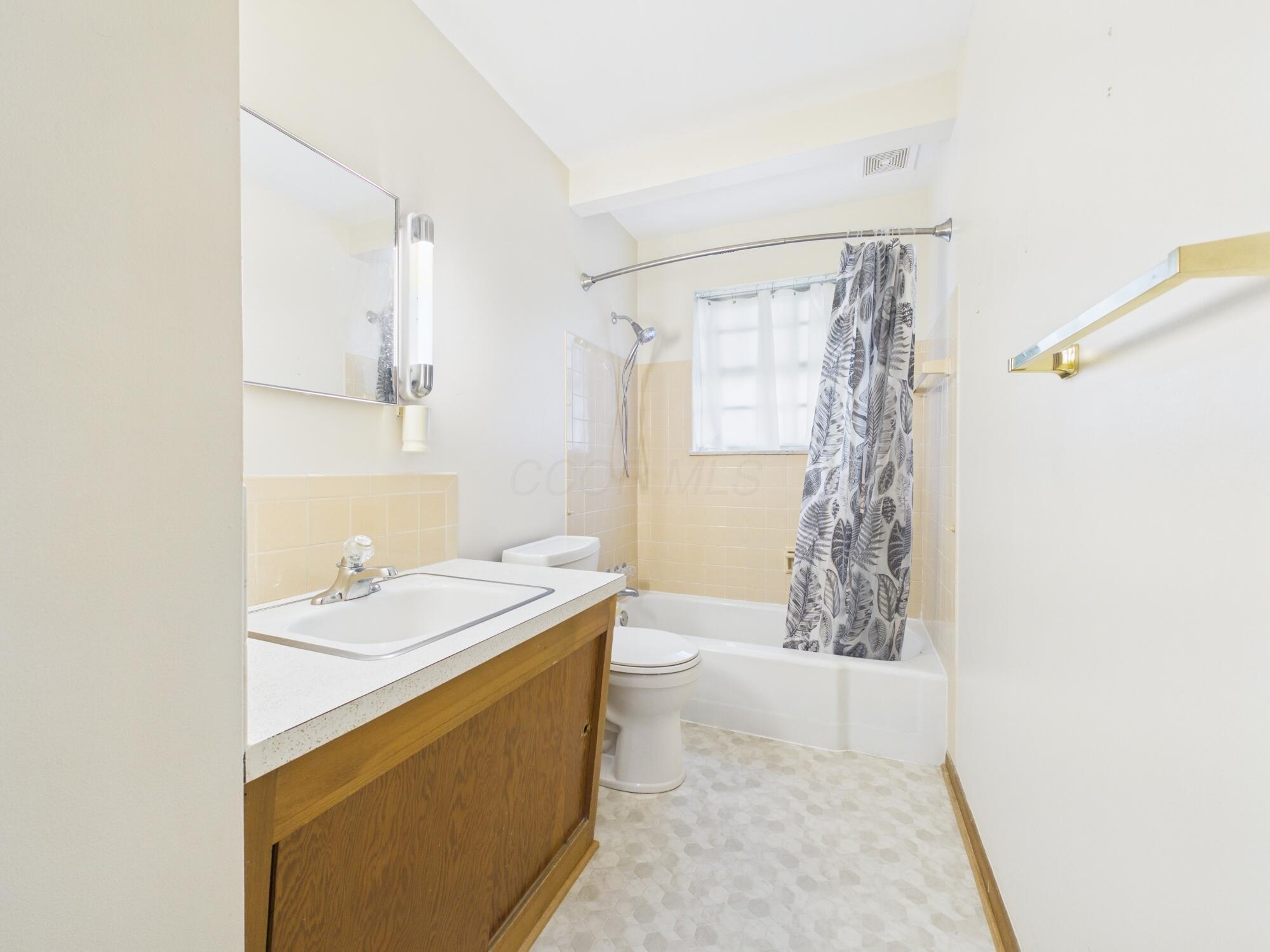 1409 Beacon Street Property Photo 16