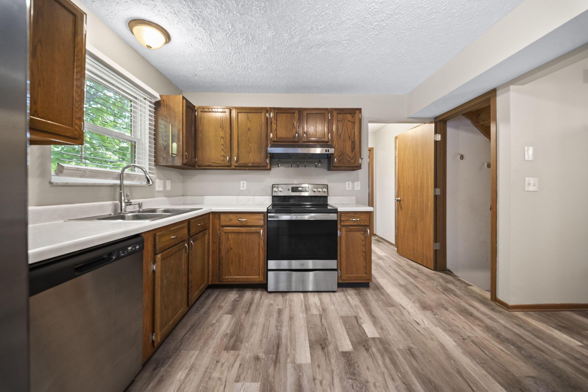3325 Culloden Court Property Photo 7