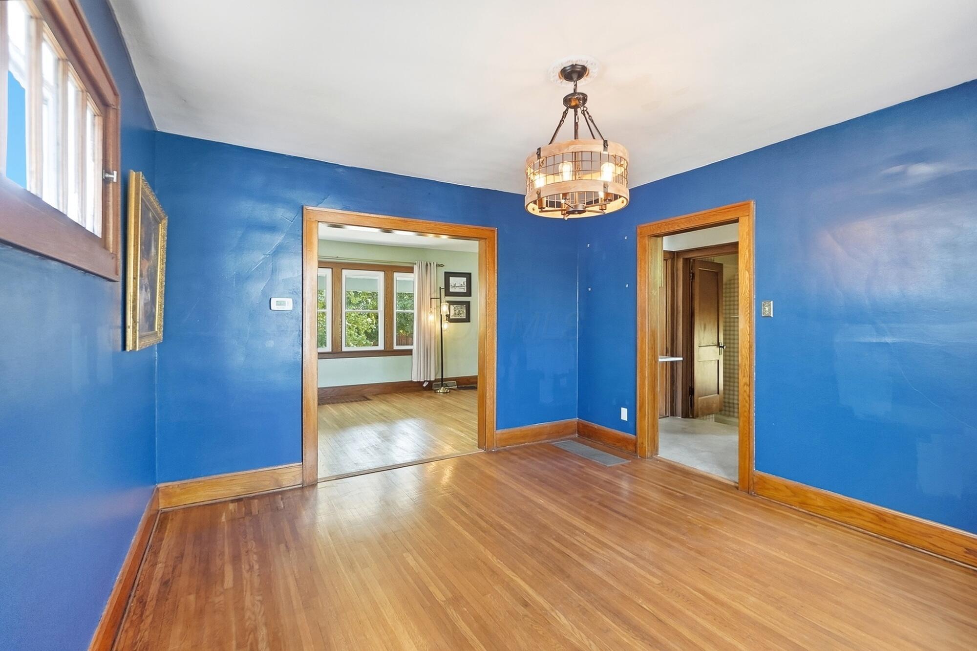 218 S Roys Avenue Property Photo 10