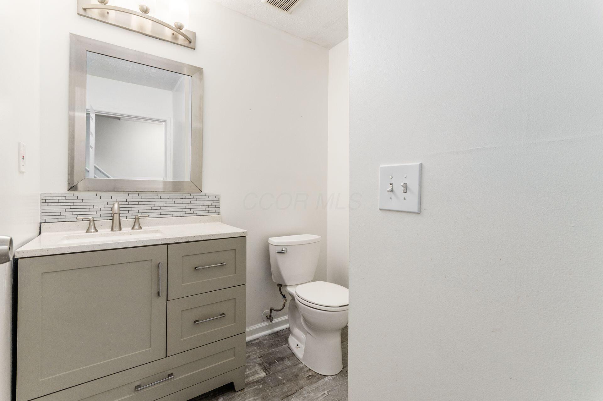 413 Shell Court E Property Photo 5