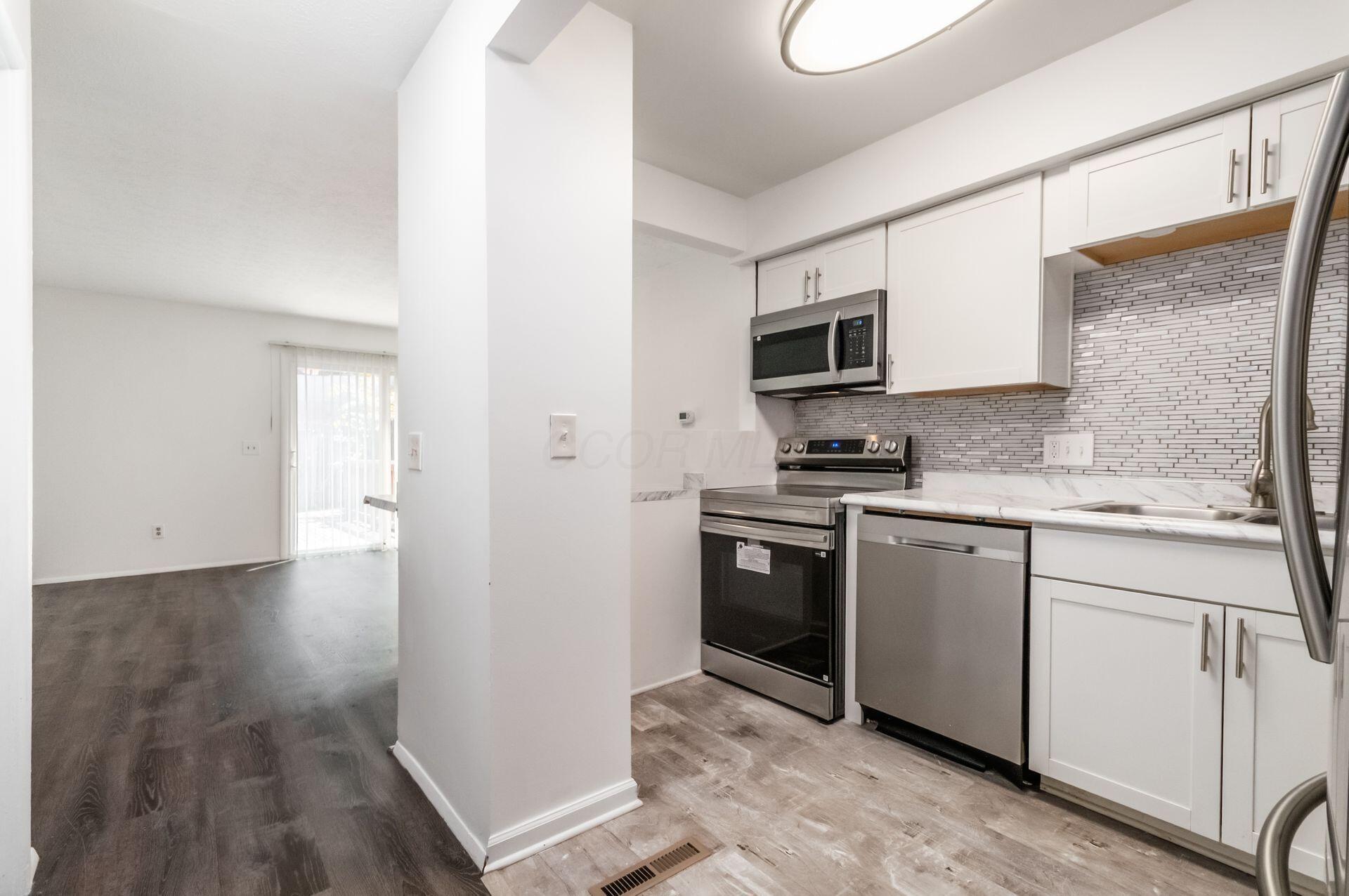 413 Shell Court E Property Photo 6