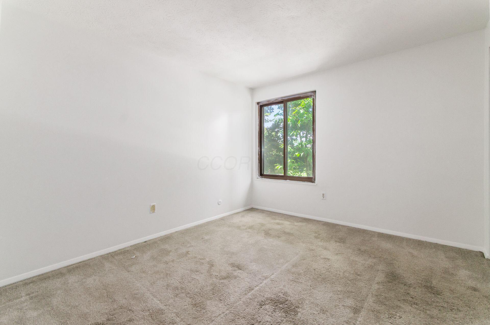 413 Shell Court E Property Photo 19