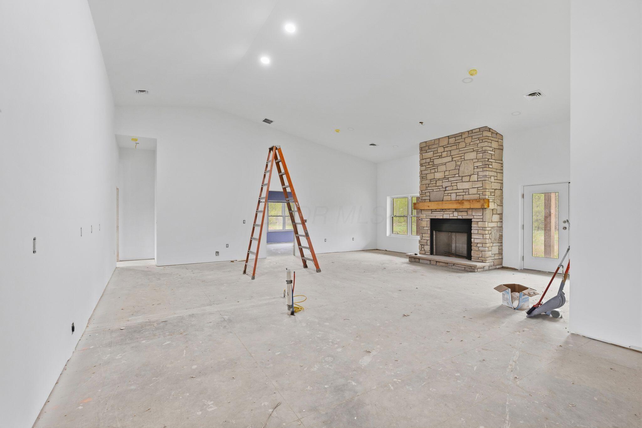 4160 Lyons Road Property Photo 8