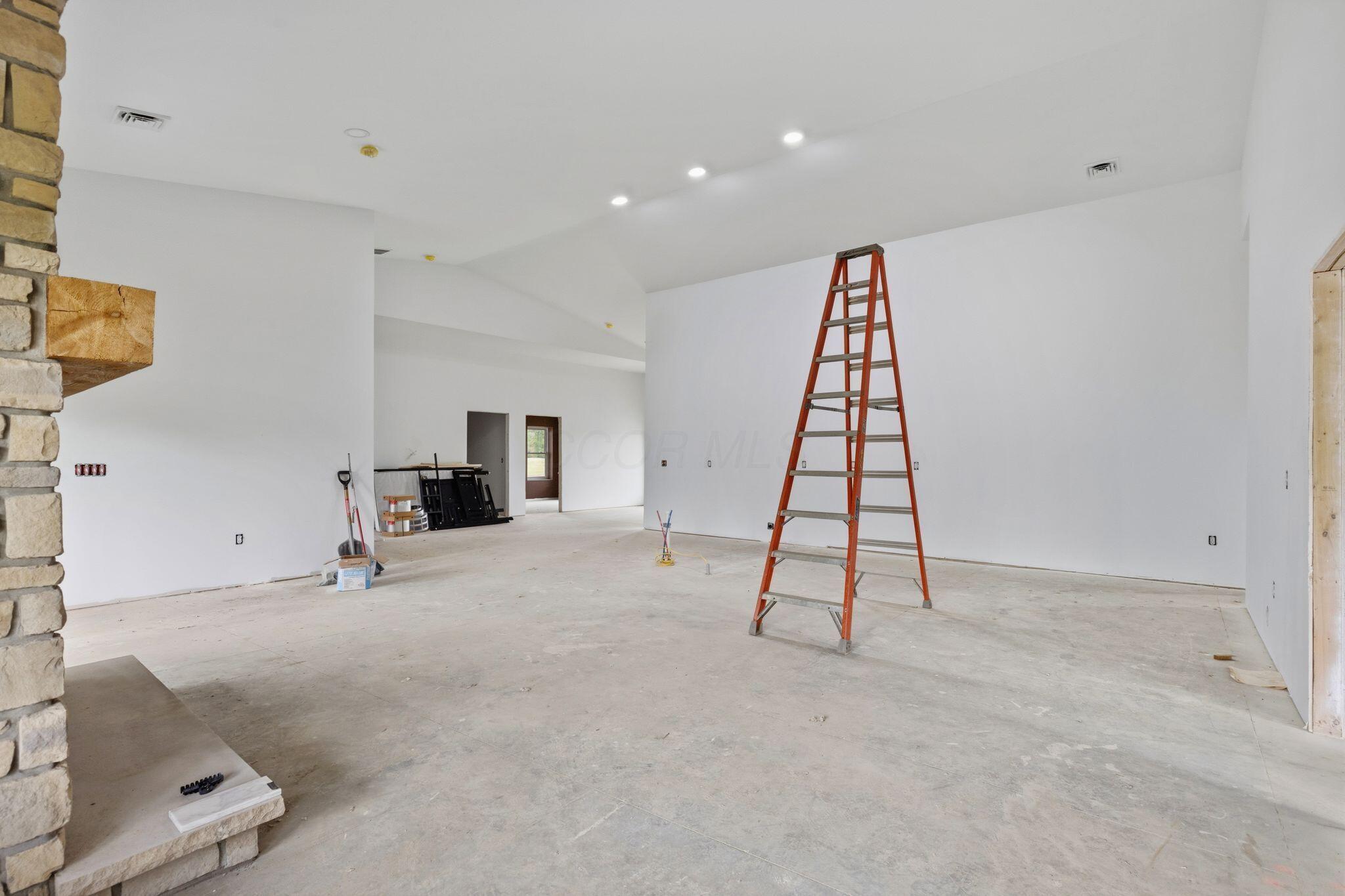 4160 Lyons Road Property Photo 10