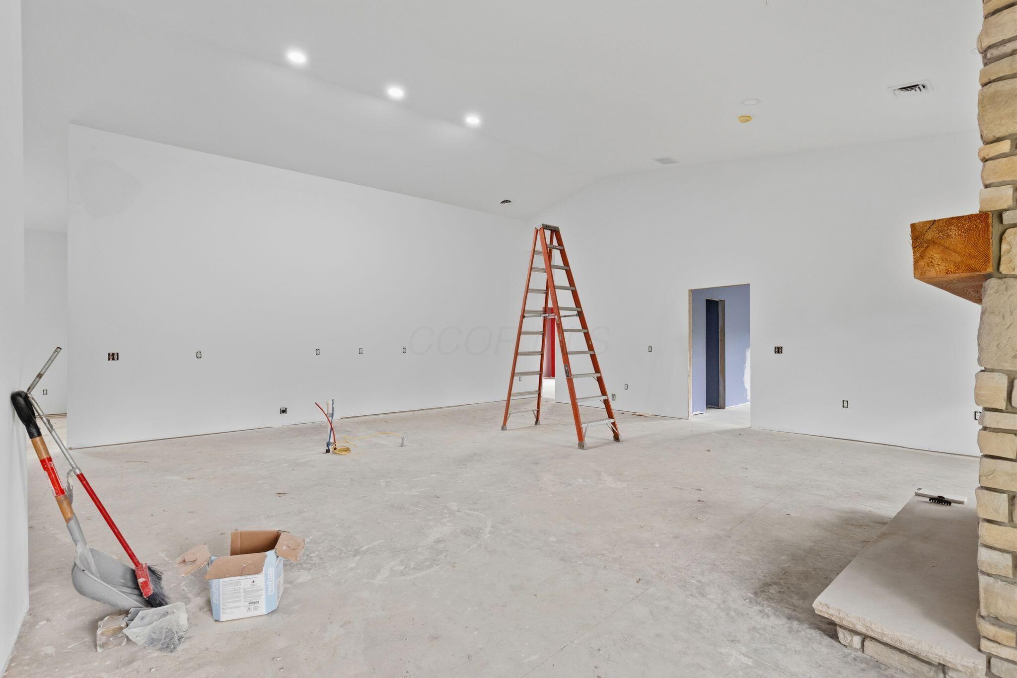 4160 Lyons Road Property Photo 11