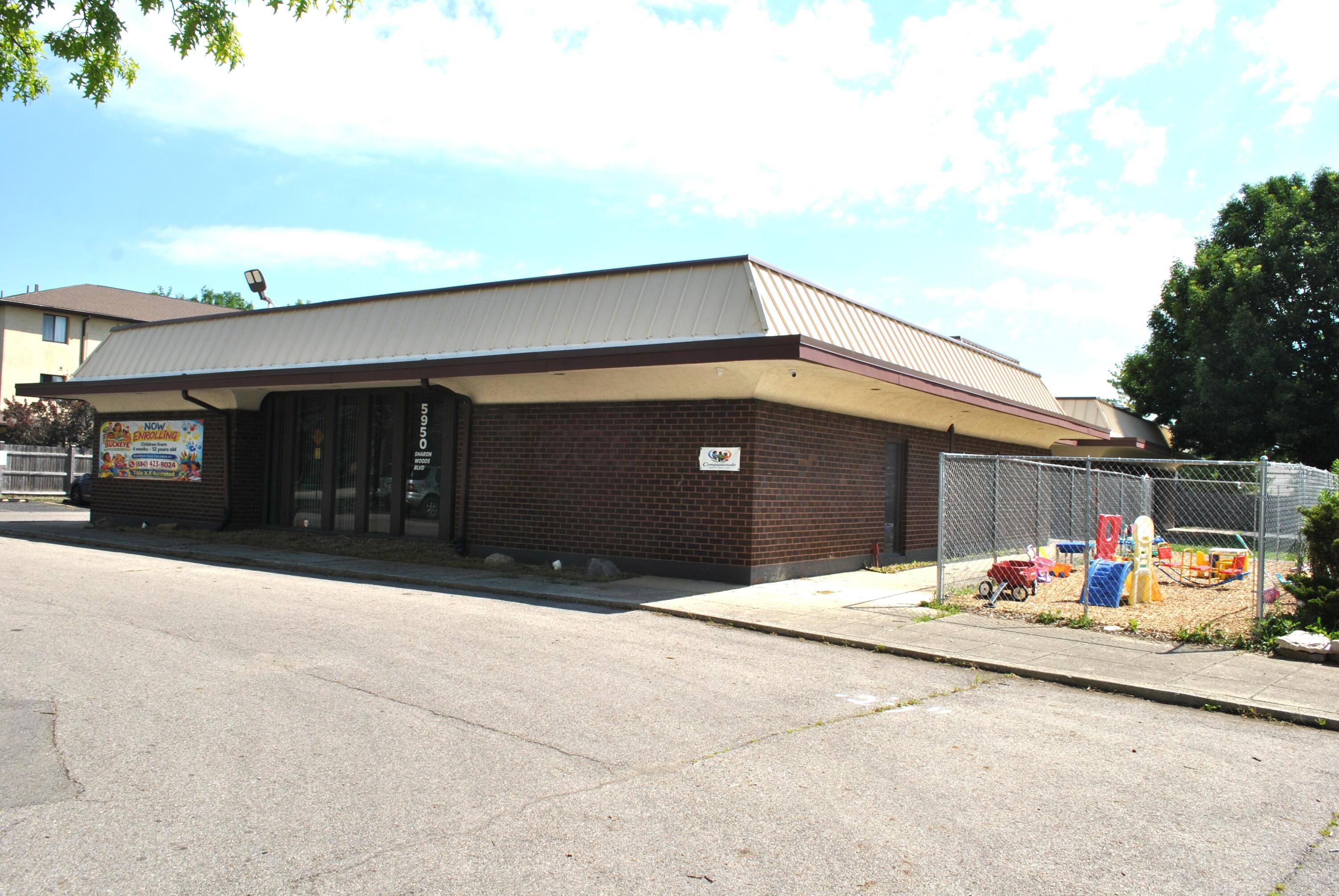 5950 Sharon Woods Boulevard Property Photo 2