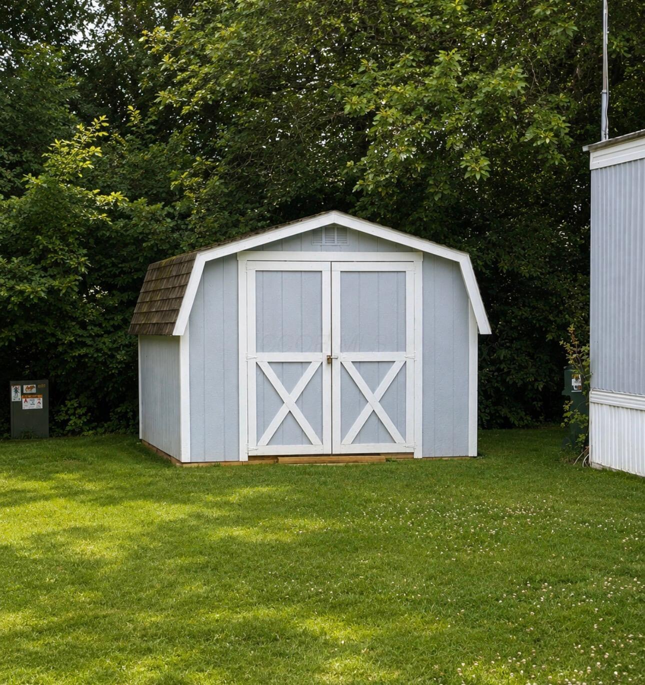 23 Skyline Drive Property Photo 2