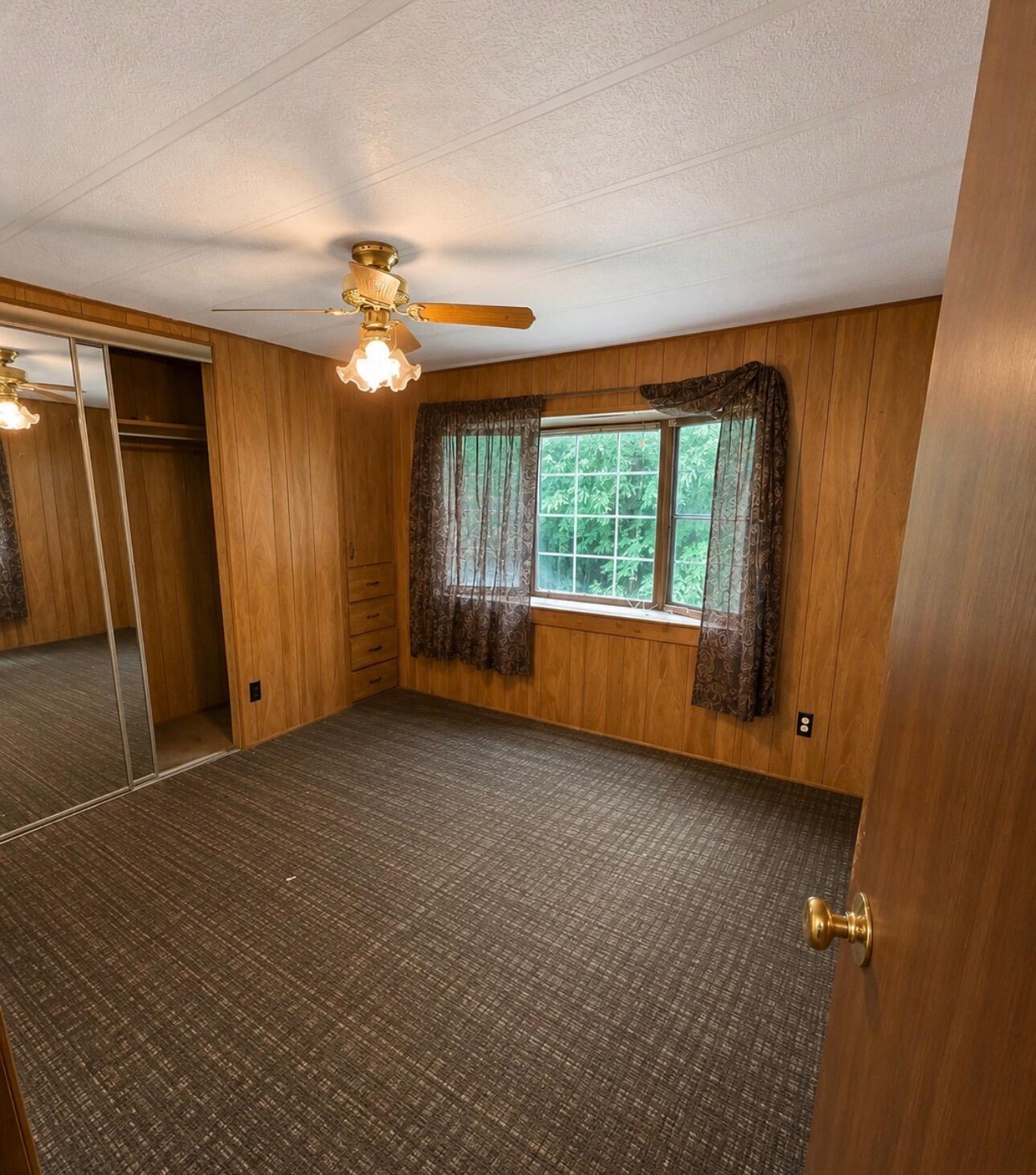 23 Skyline Drive Property Photo 4