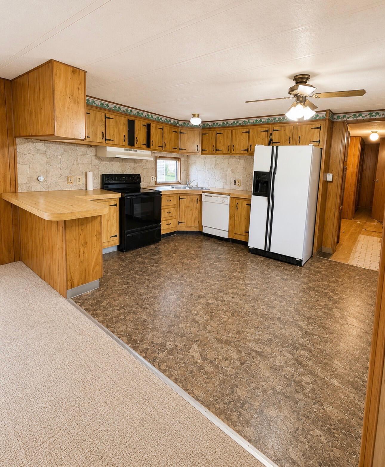23 Skyline Drive Property Photo 6