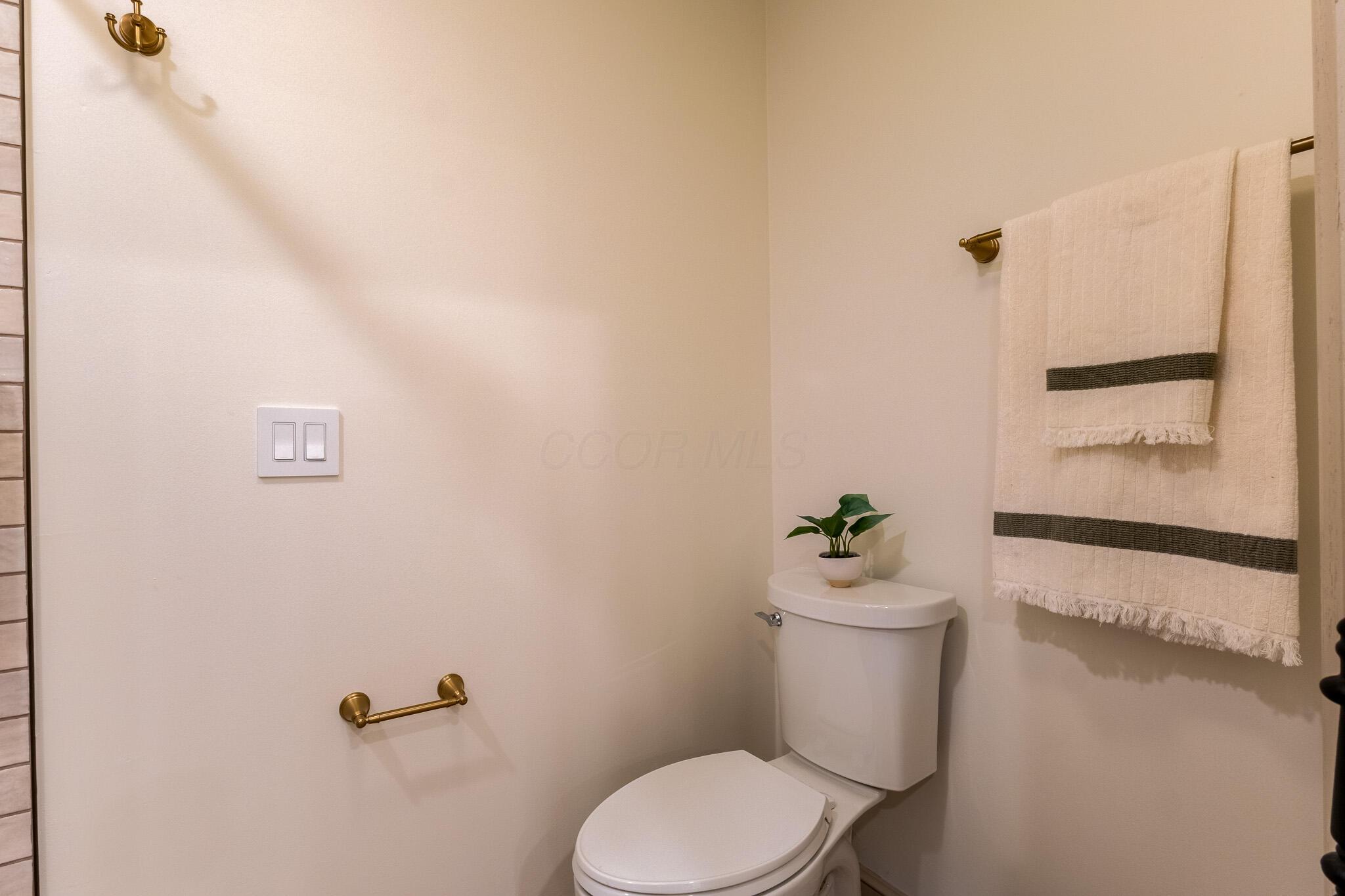 1635 Strathshire Hall Place Property Photo 81