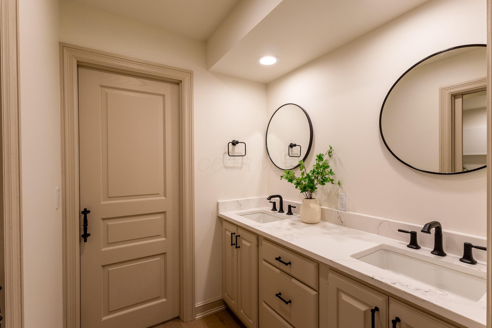 1635 Strathshire Hall Place Property Photo 85