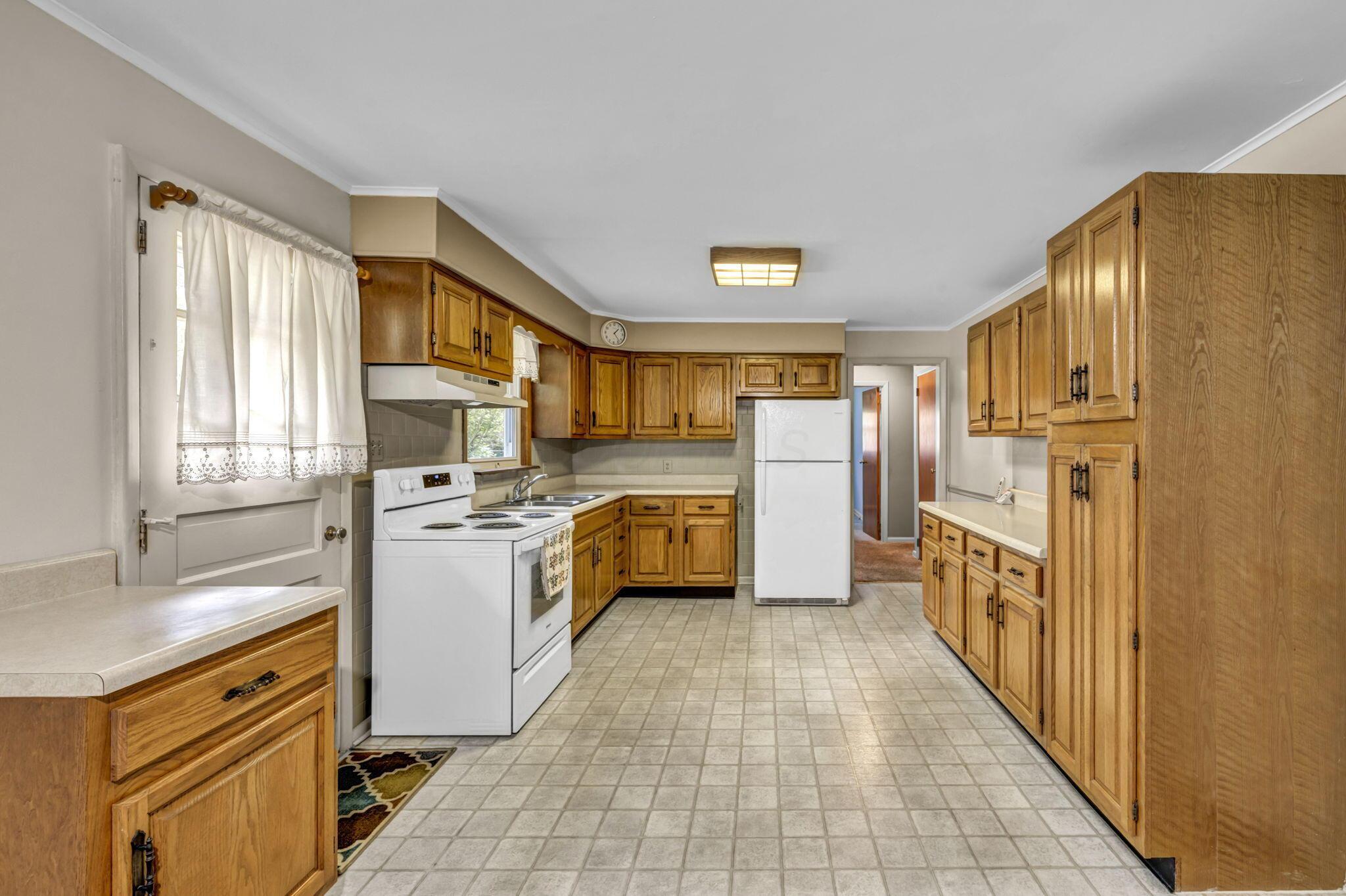 2056 Lehner Avenue Property Photo 7