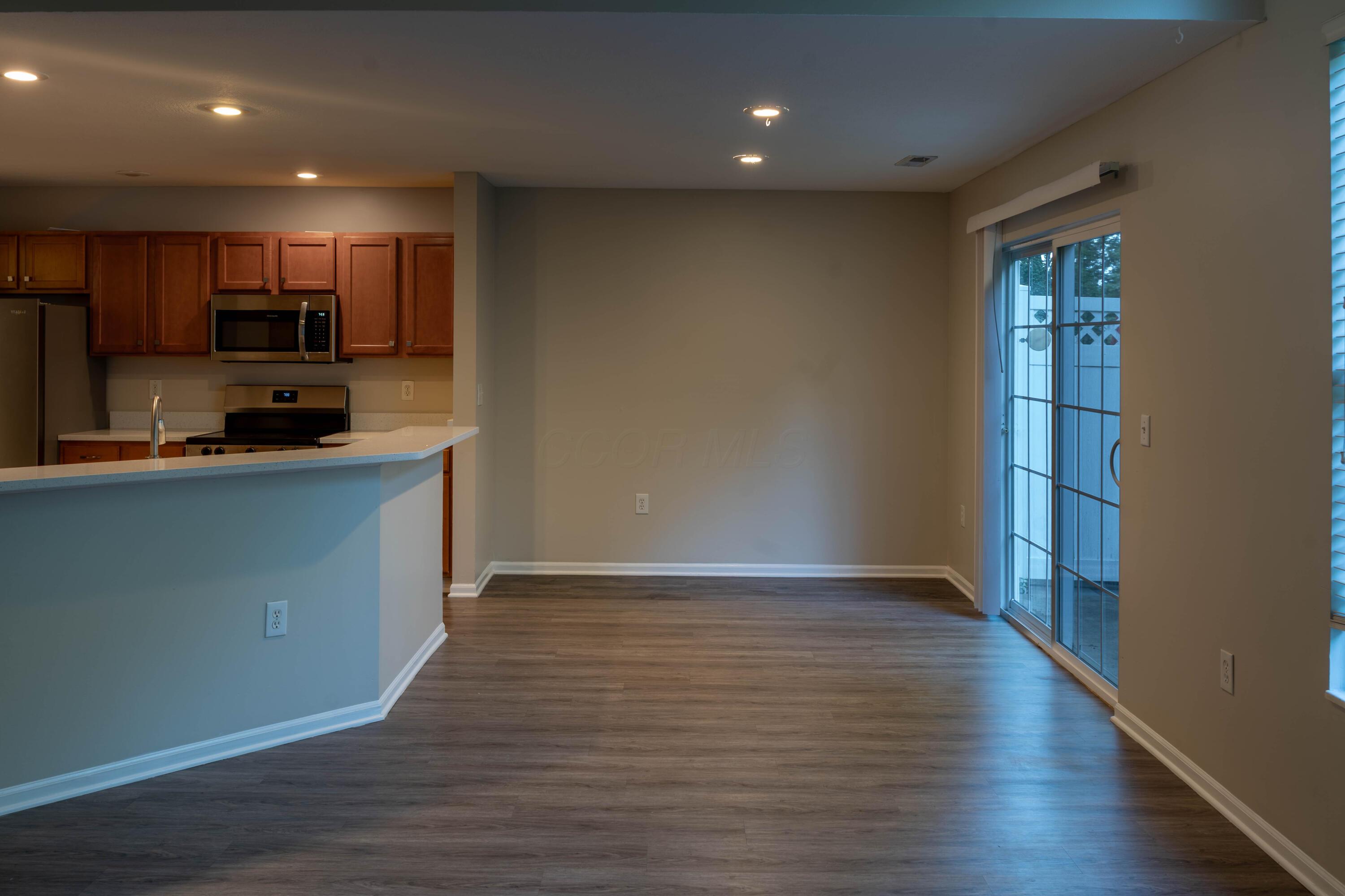 5129 Vinings Bend Property Photo 3