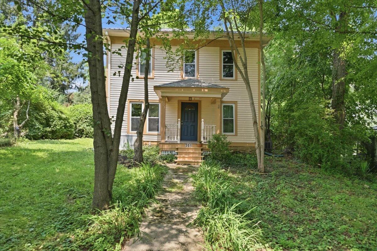 301 E Wiggin Street Property Photo 2