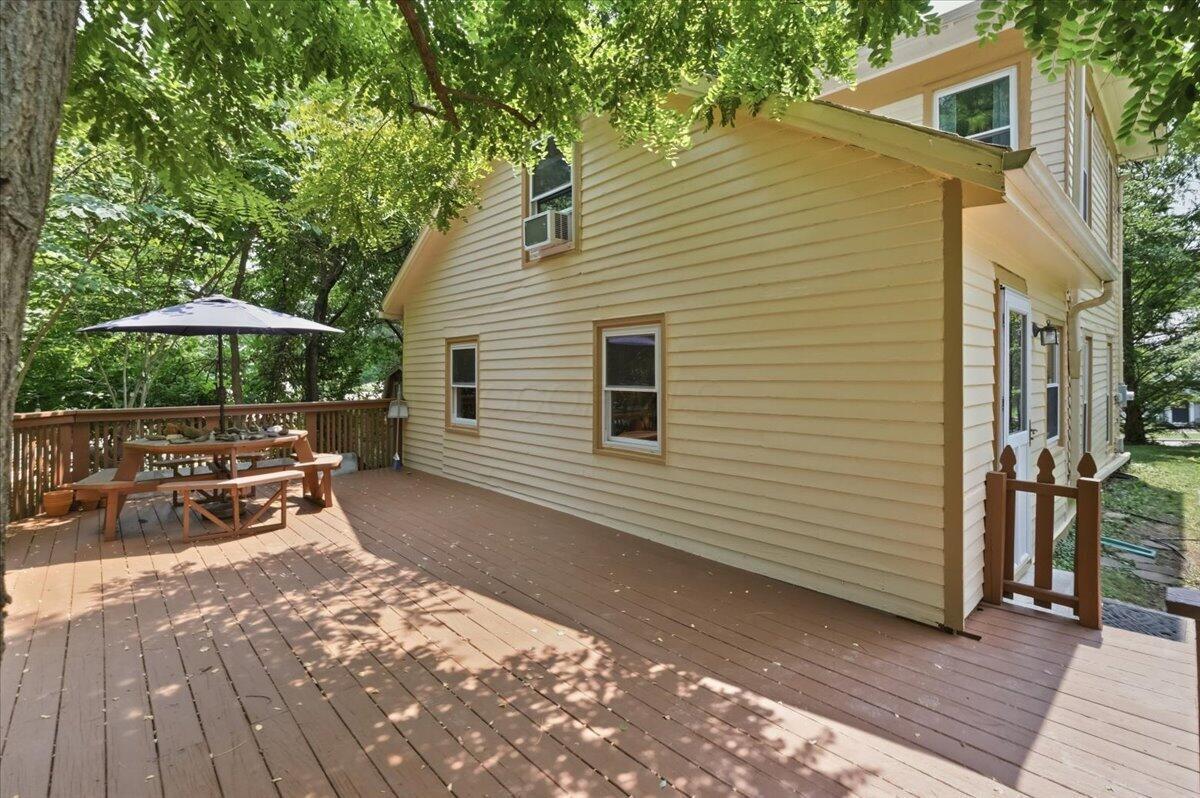 301 E Wiggin Street Property Photo 4