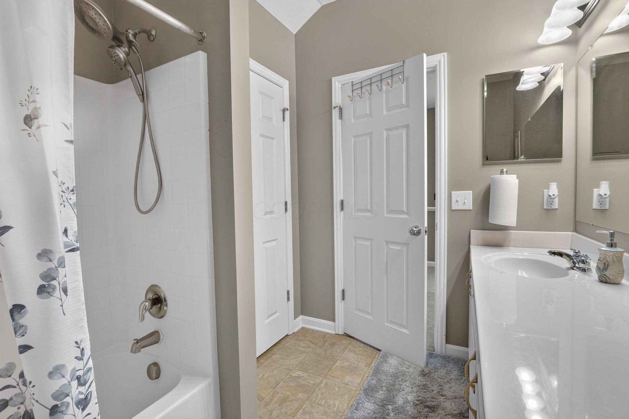 7911 Ashenden Drive Property Photo 37