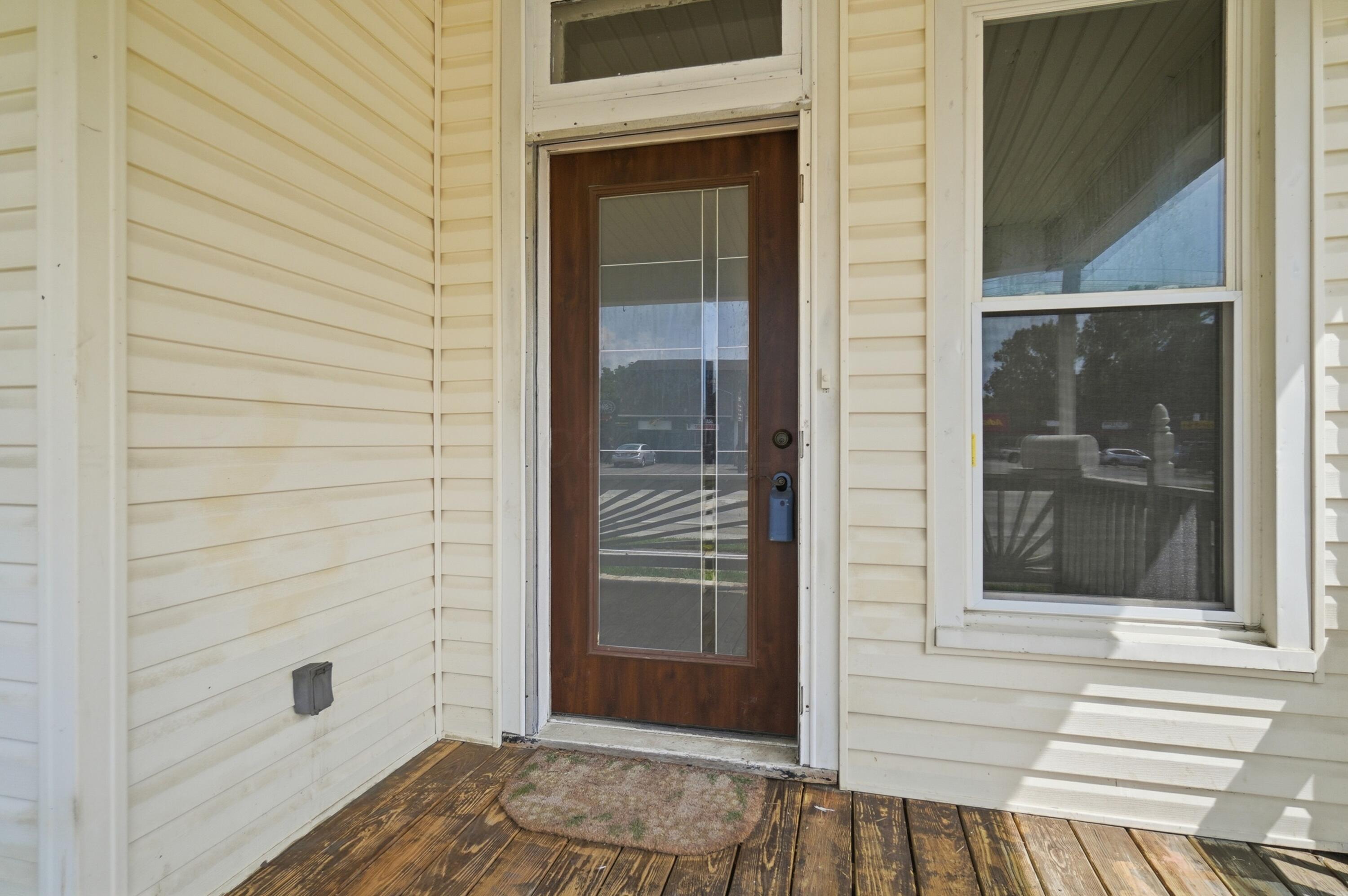 240 E Main Street Property Photo 6