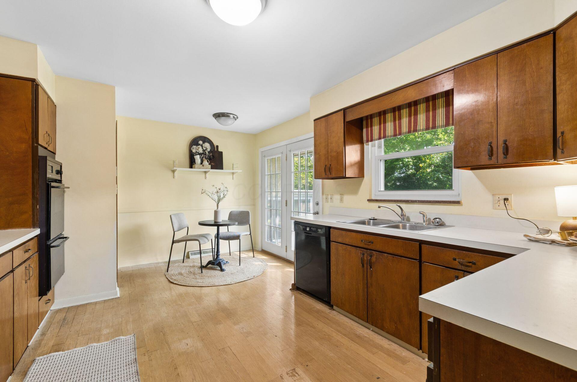 3140 Wareham Road Property Photo 10