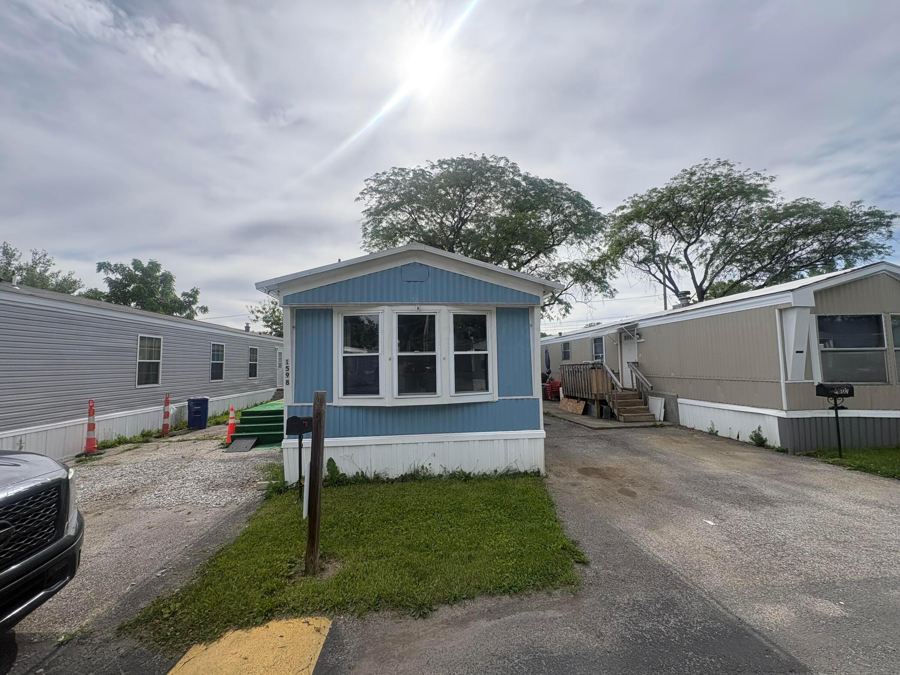 1598 Anchor Drive E Property Photo 2
