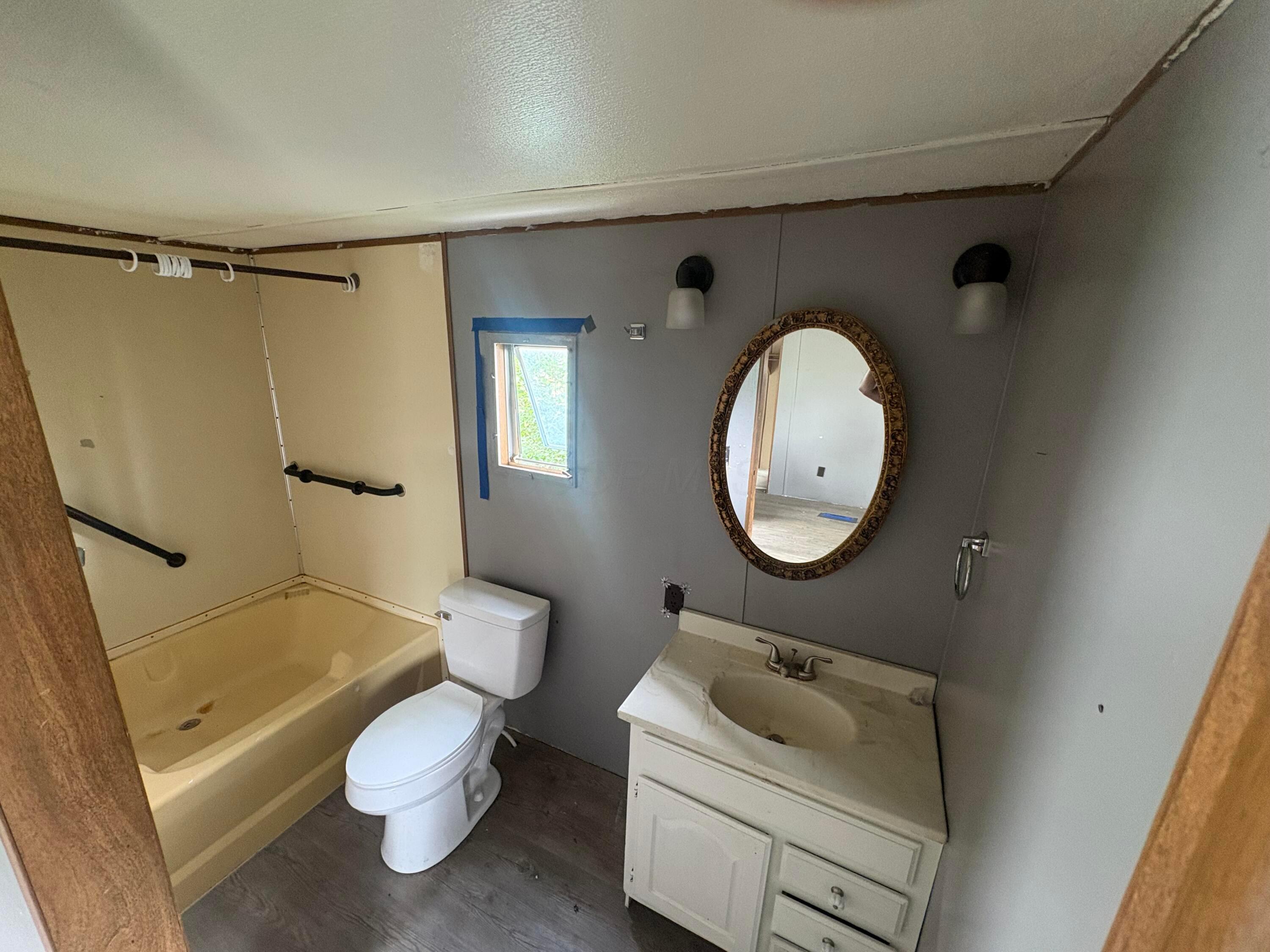 1598 Anchor Drive E Property Photo 5
