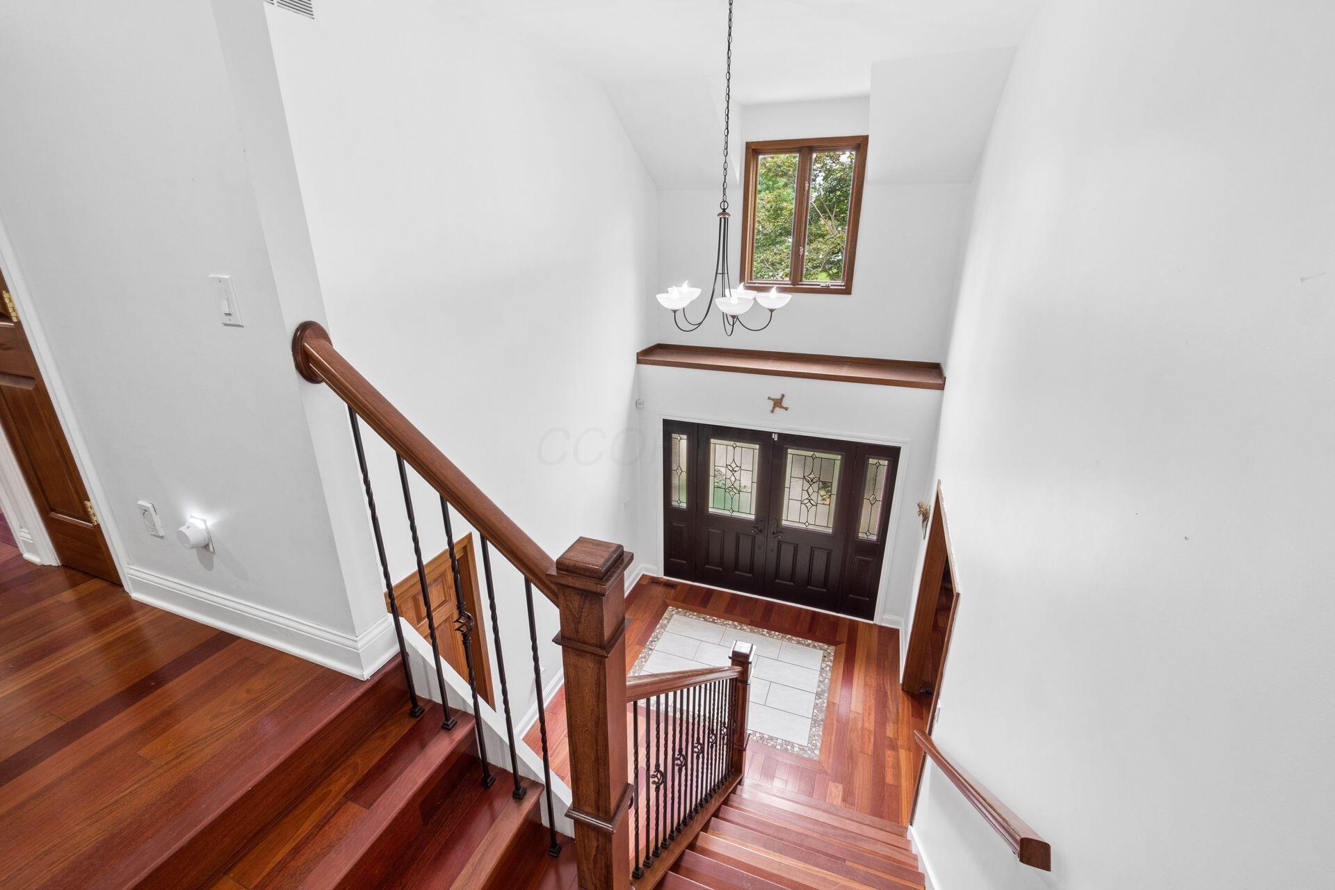 285 Partridge Bend Property Photo 17