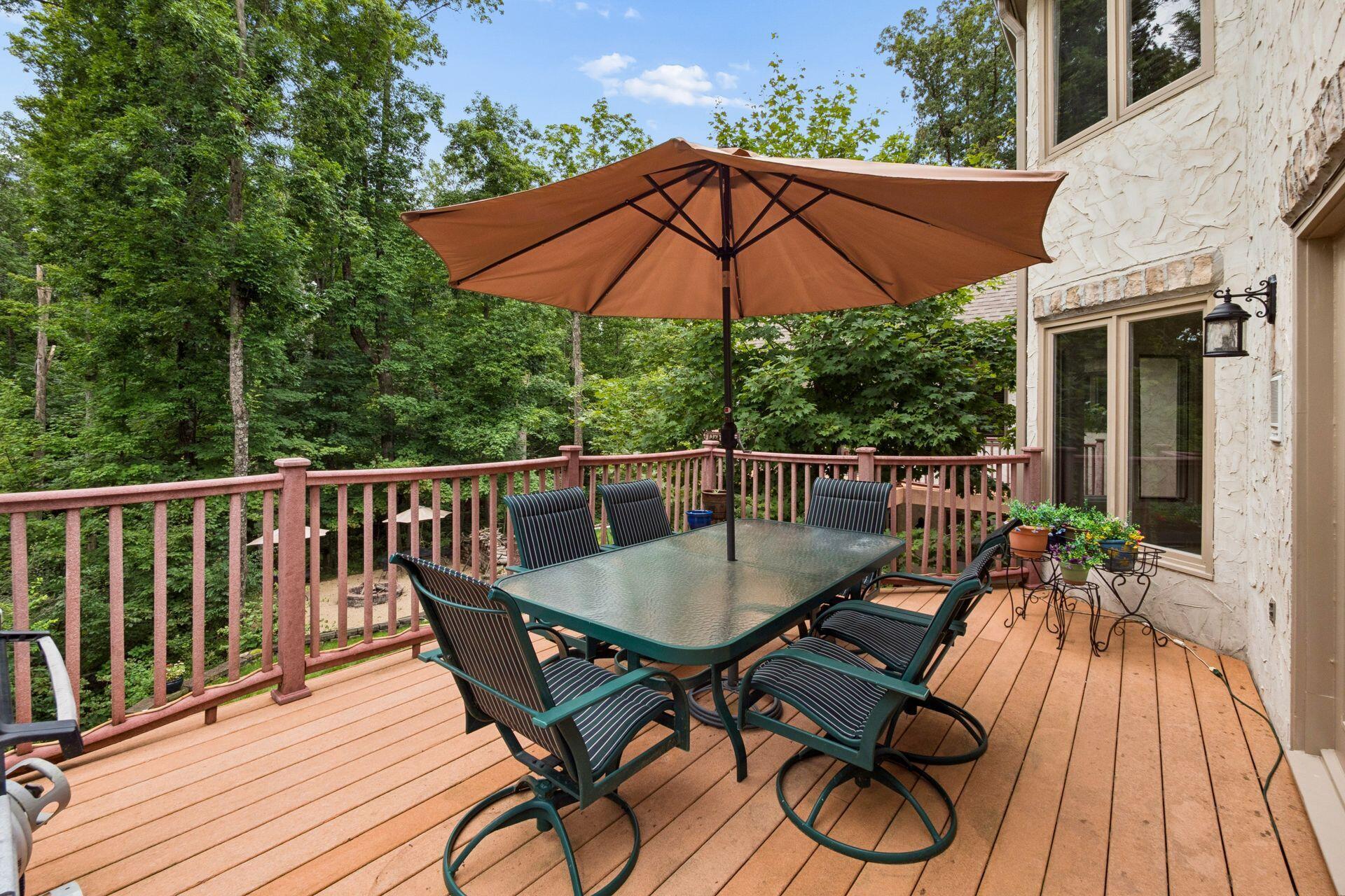 285 Partridge Bend Property Photo 100
