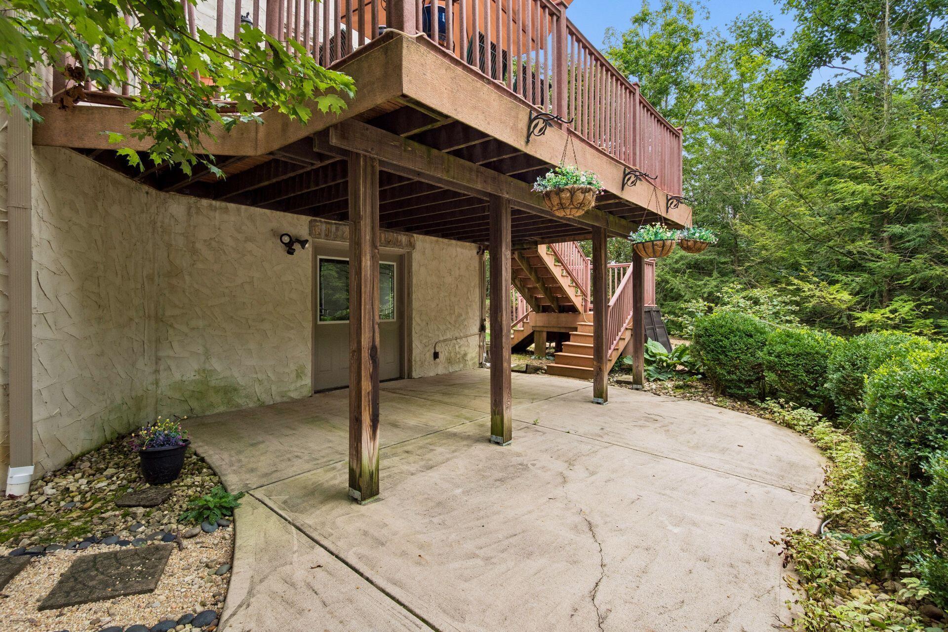 285 Partridge Bend Property Photo 106