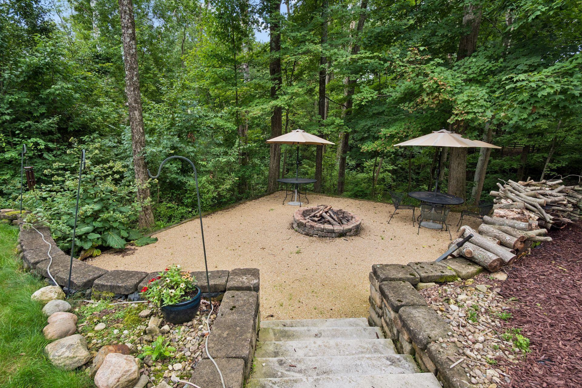 285 Partridge Bend Property Photo 108